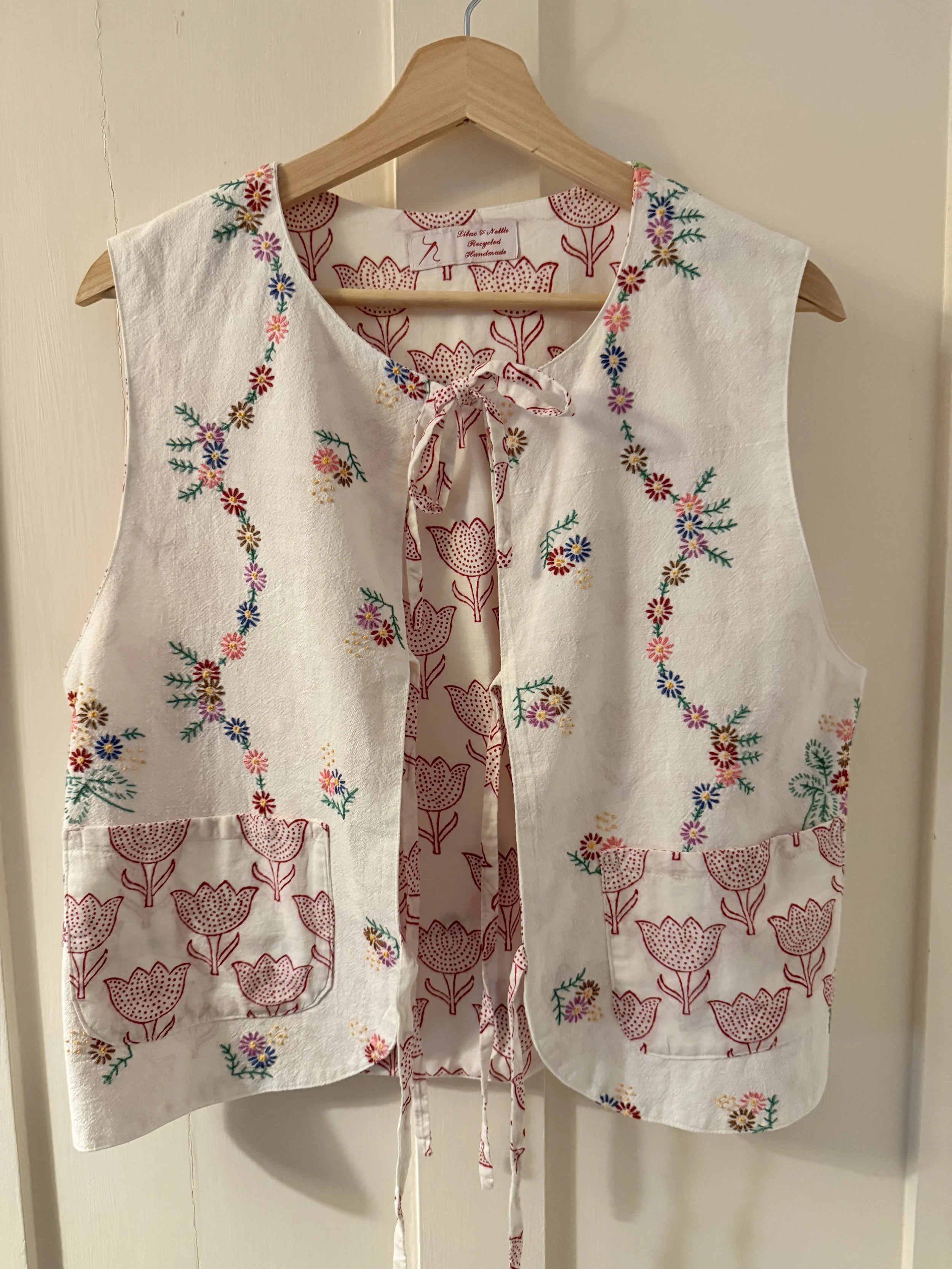 Vintage tablecloth red Waistcoat