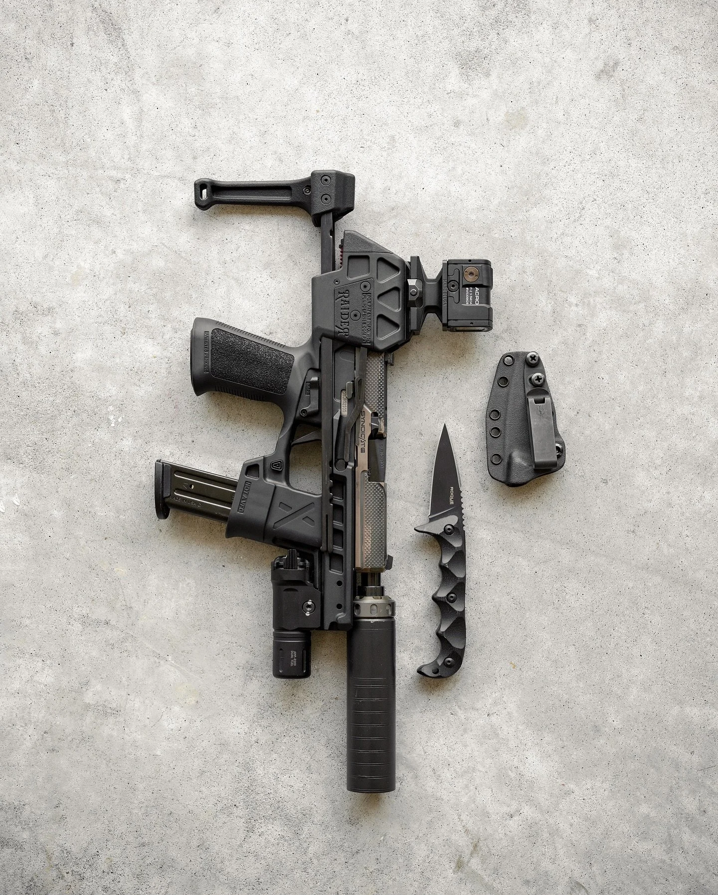 The 320 she told you not to worry about 😏

@fluxdefense 
@roqueconcepts 
@silencerco 
@aimpointusa 
@agencyarms 
@modlitesystems 
@reptiliacorp