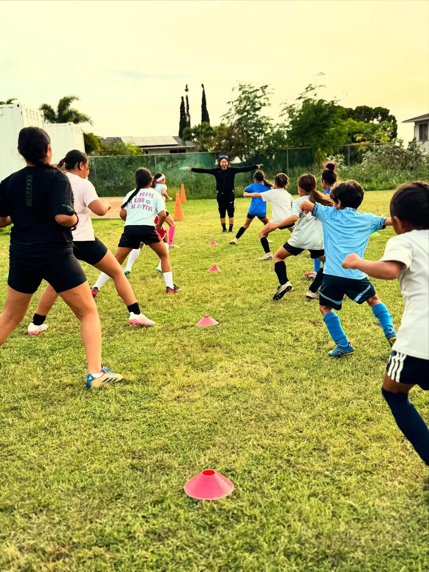 👏🏾👏🏾👏🏾

#808soccer #oahusoccer #hawaiisoccer #youthsoccer #risesoccertraining #hawaiiathletes #hawaiisports #pearlcitysoccer
