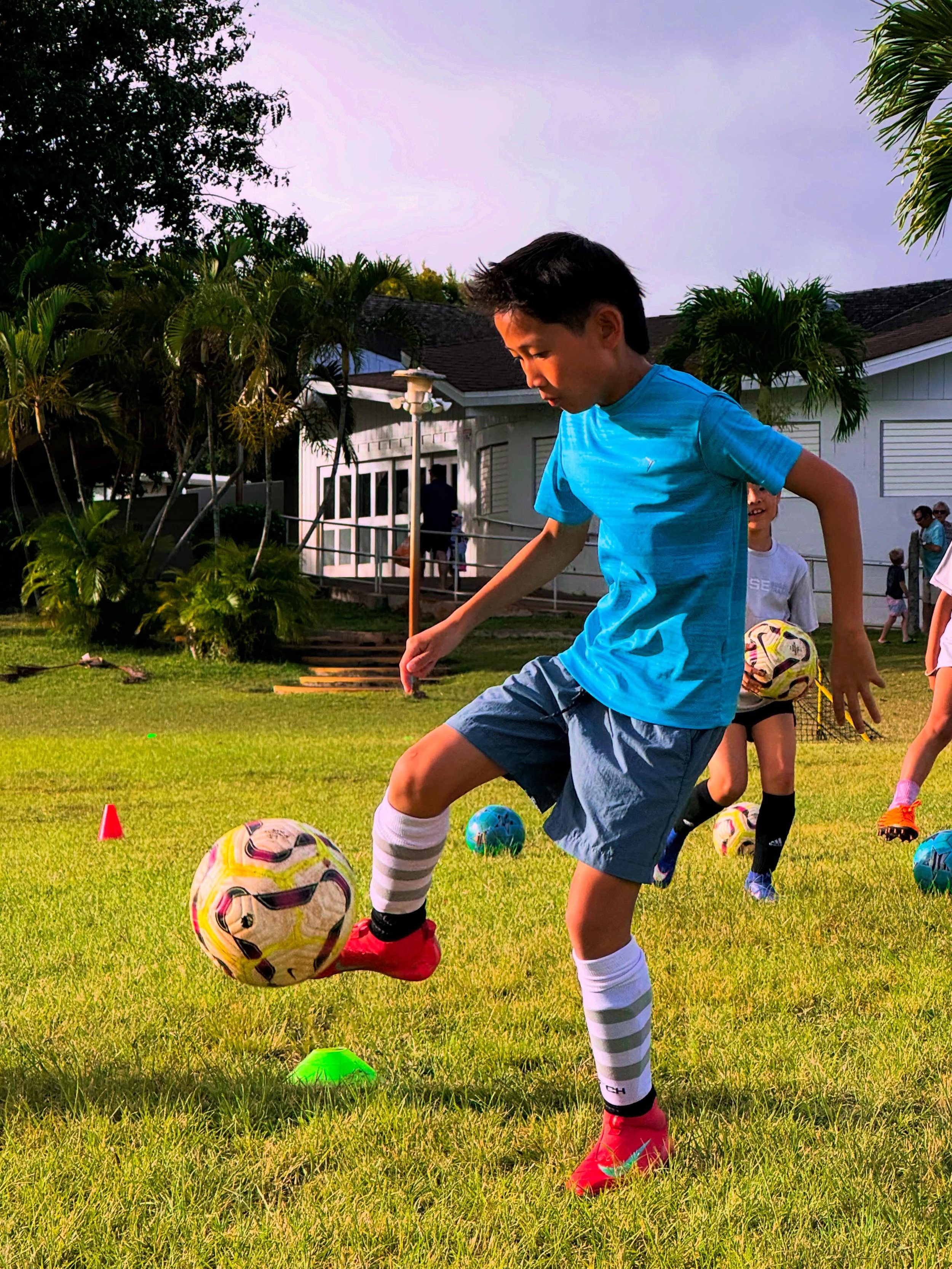 Some fun shots from this week's sessions. Back to it on Sunday 😤

#hawaiisoccer 
#oahusoccer 
#hawaiiathletes