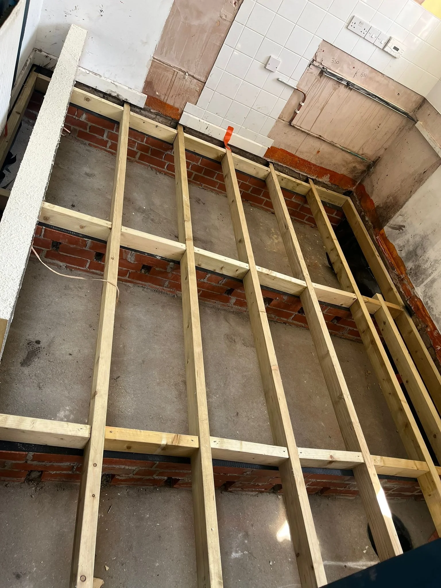 Joist.jpeg
