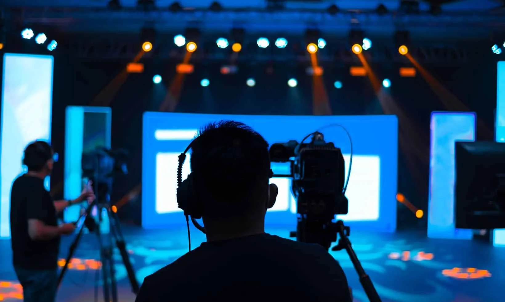 Flacon Media Solutions filming an event.