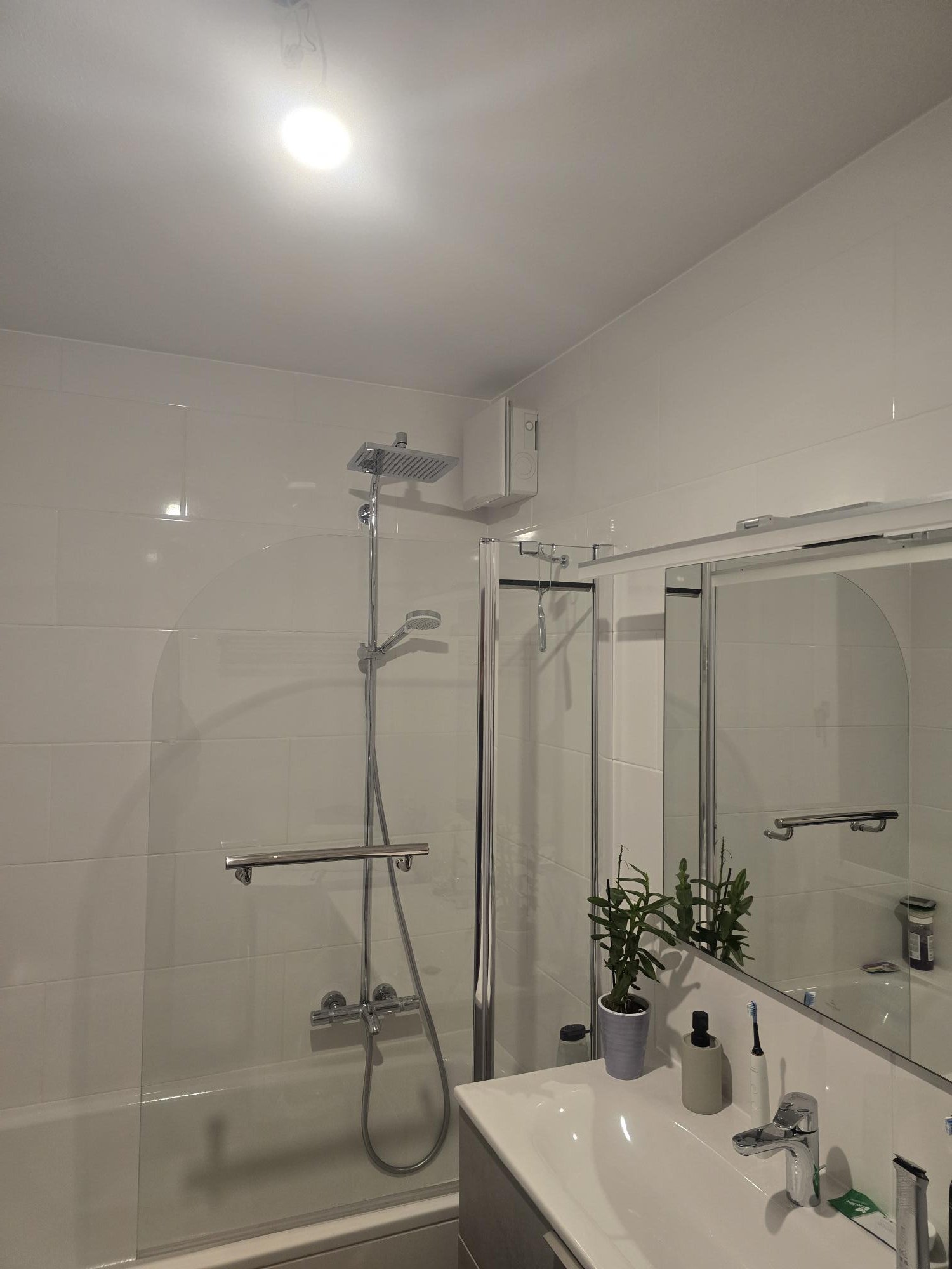 Modernes Bad, zeitlose Eleganz.