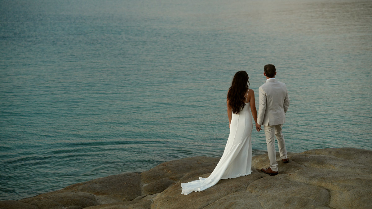 Blake & Breanna Paros Greece Stills_2.18.1.png