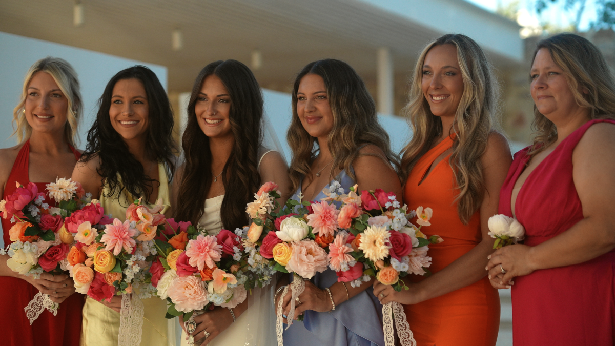 Blake & Breanna Paros Greece Stills_3.8.1.png