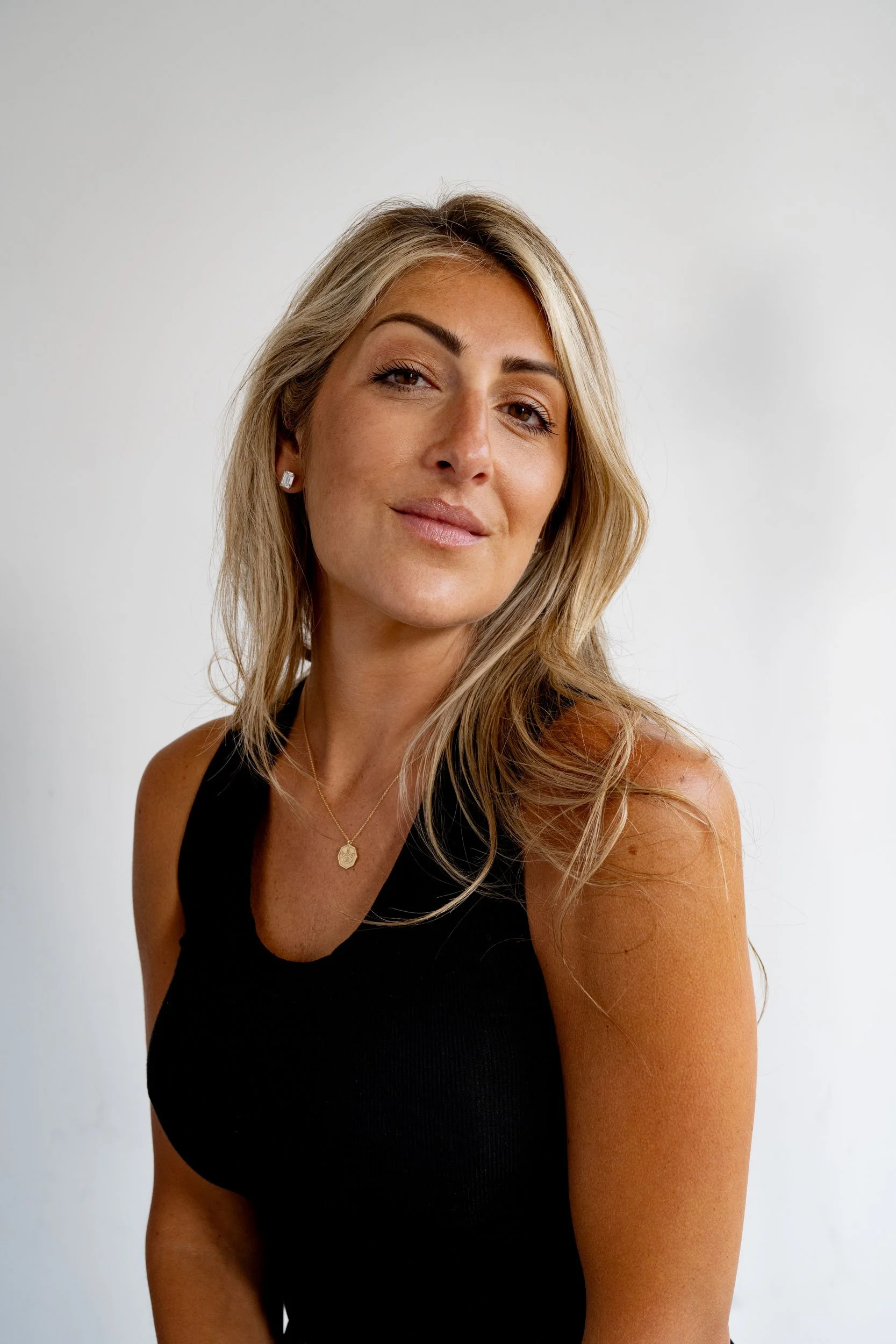 Morgan Ione - Photographer partner critical role hosptiality