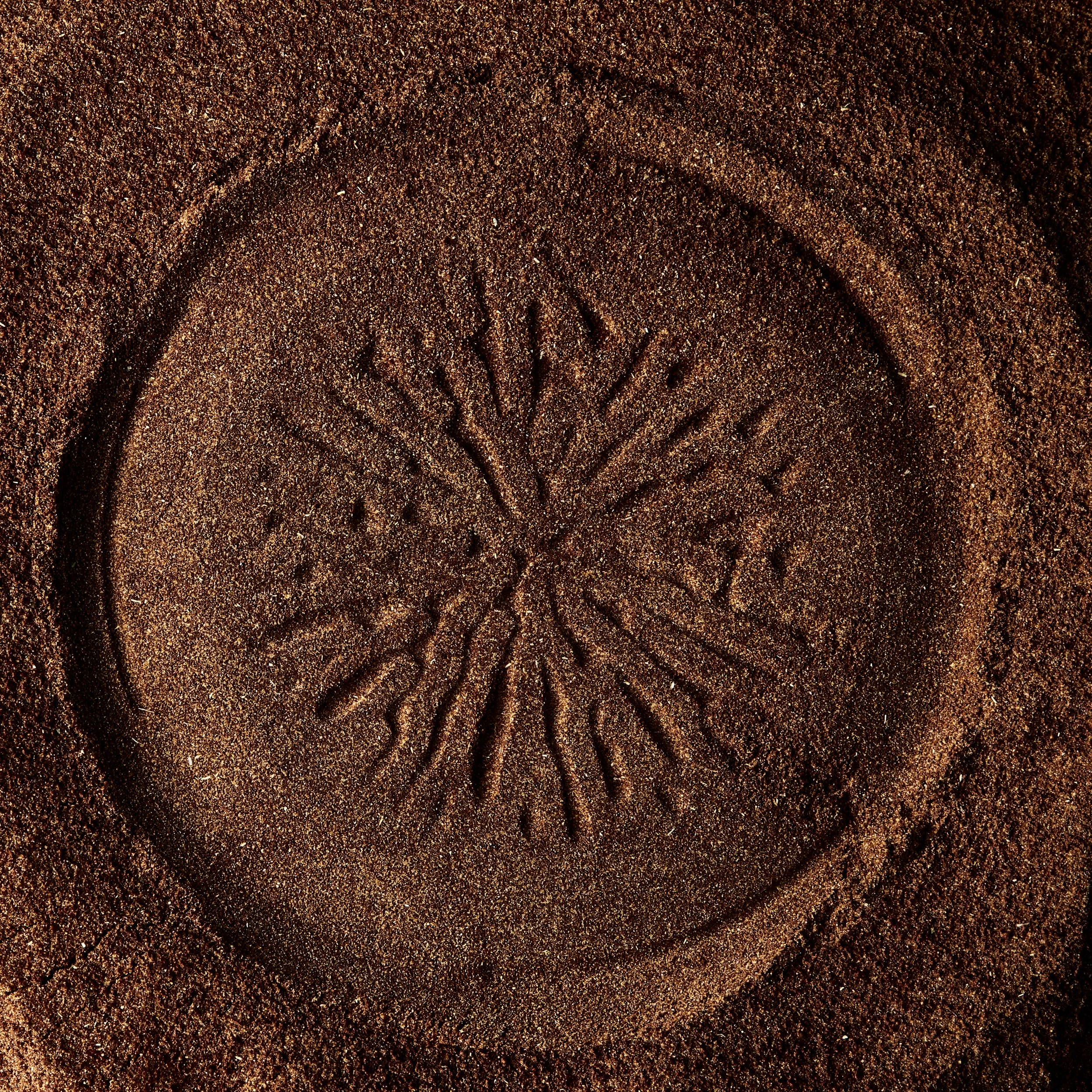 Product photography swatch of coffee powder for Dirtea