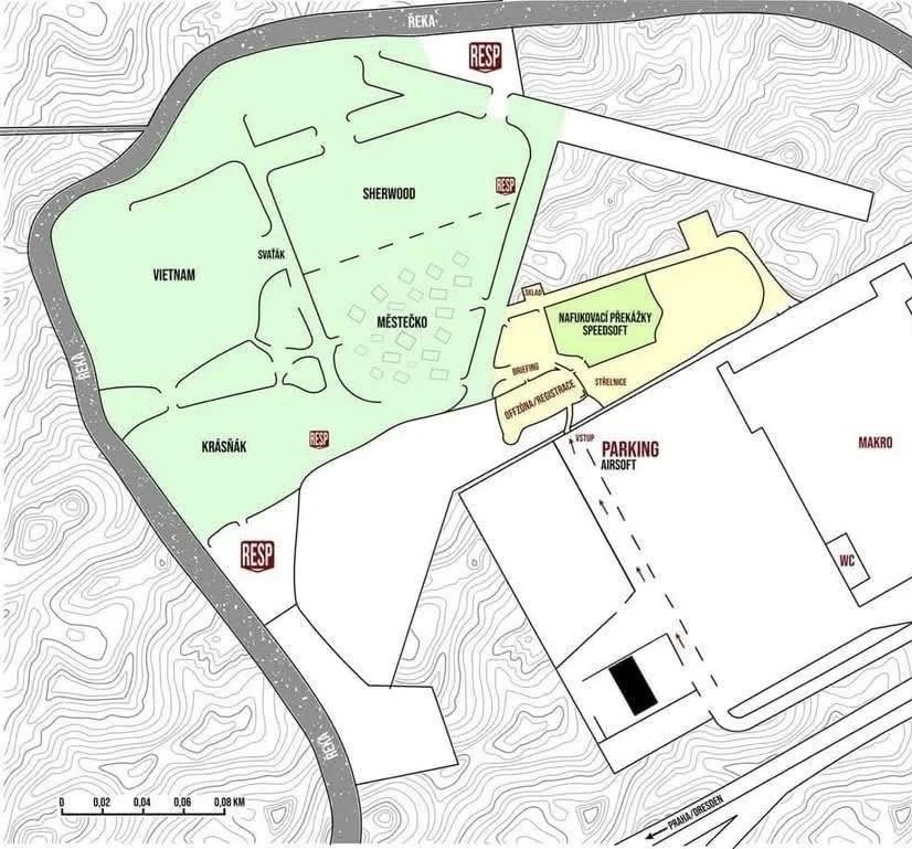 Map of a recreational area showing zones labeled 'Vietnam', 'Sherwood', 'Krašnák', and 'Městečko'. It features respawn points marked 'RESP', a parking area labeled 'PARKING AIRSOFT', a building labeled 'Makro', and additional facilities including a WC and a speedsoft area.