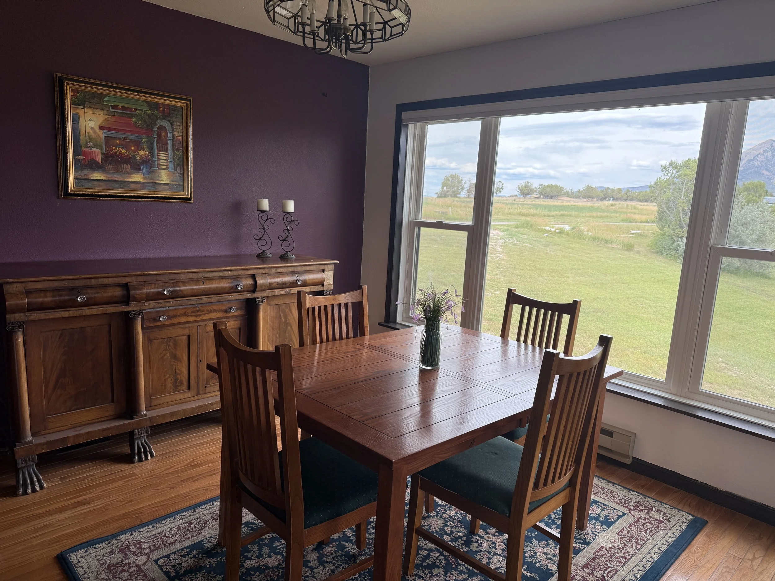 Kitchen Dining area