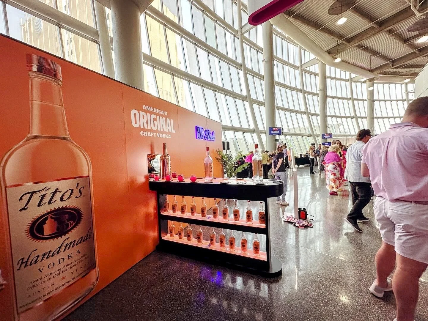 custom built branded pop up mobile conveyor belt drink bar photo booth