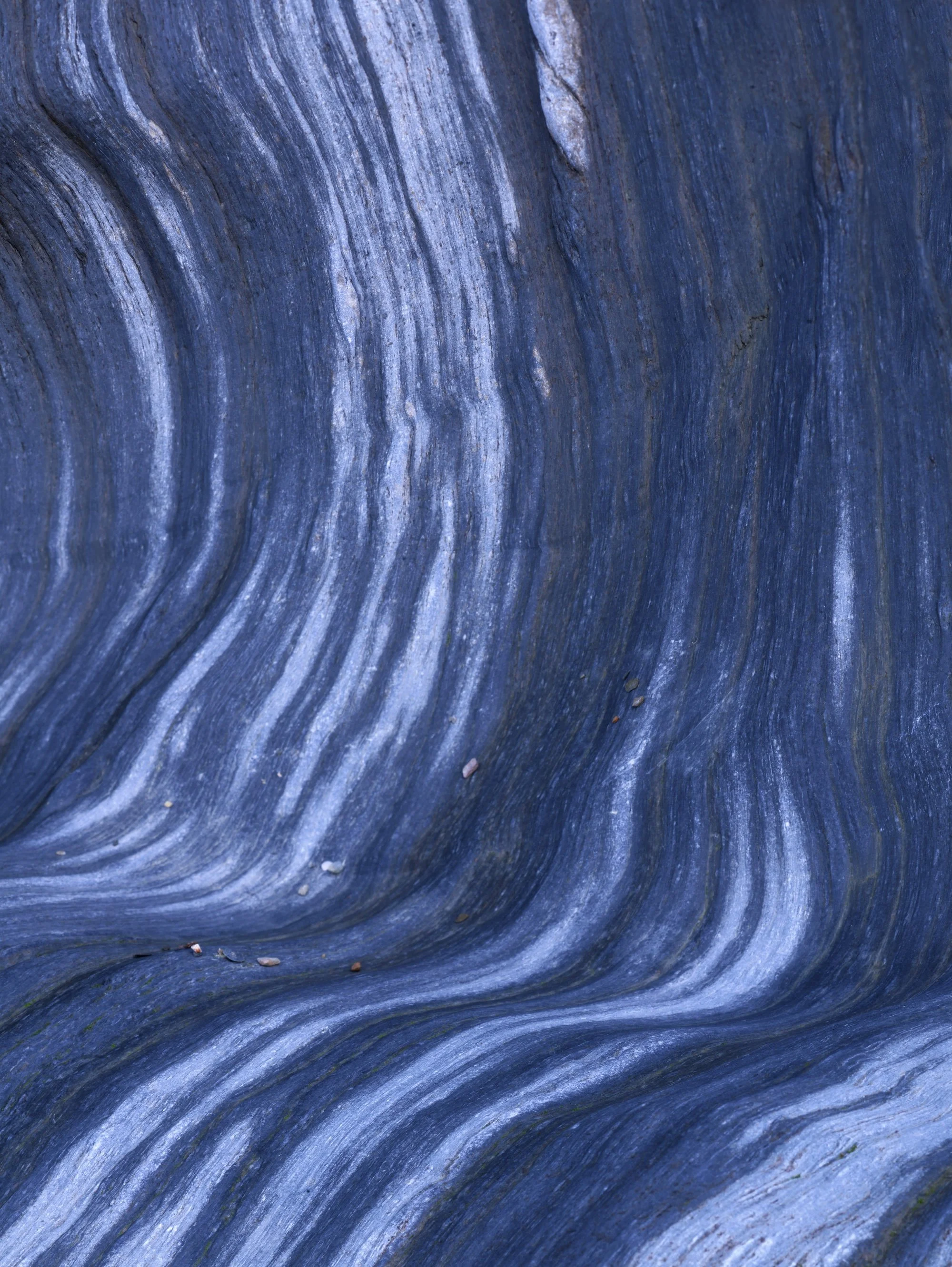 Despina KYRIACOU - United Kingdom - "Linear and Curved Striations in Tricolour Tones."