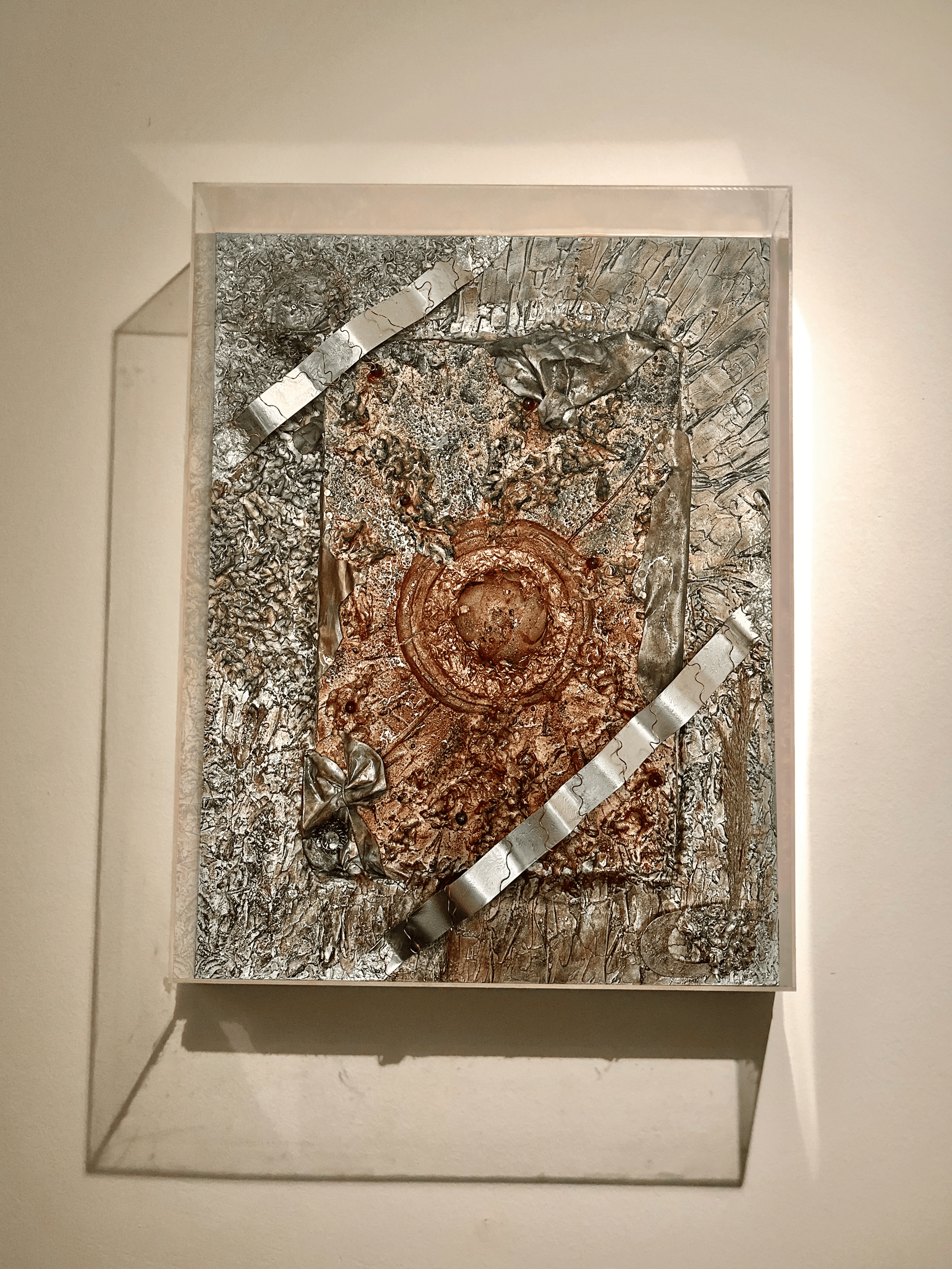 Tinamaria Marongiu - Italy - "COMPACT ART Box-Es n.1152 THE EYE 02-2025 cm.82X102X24"