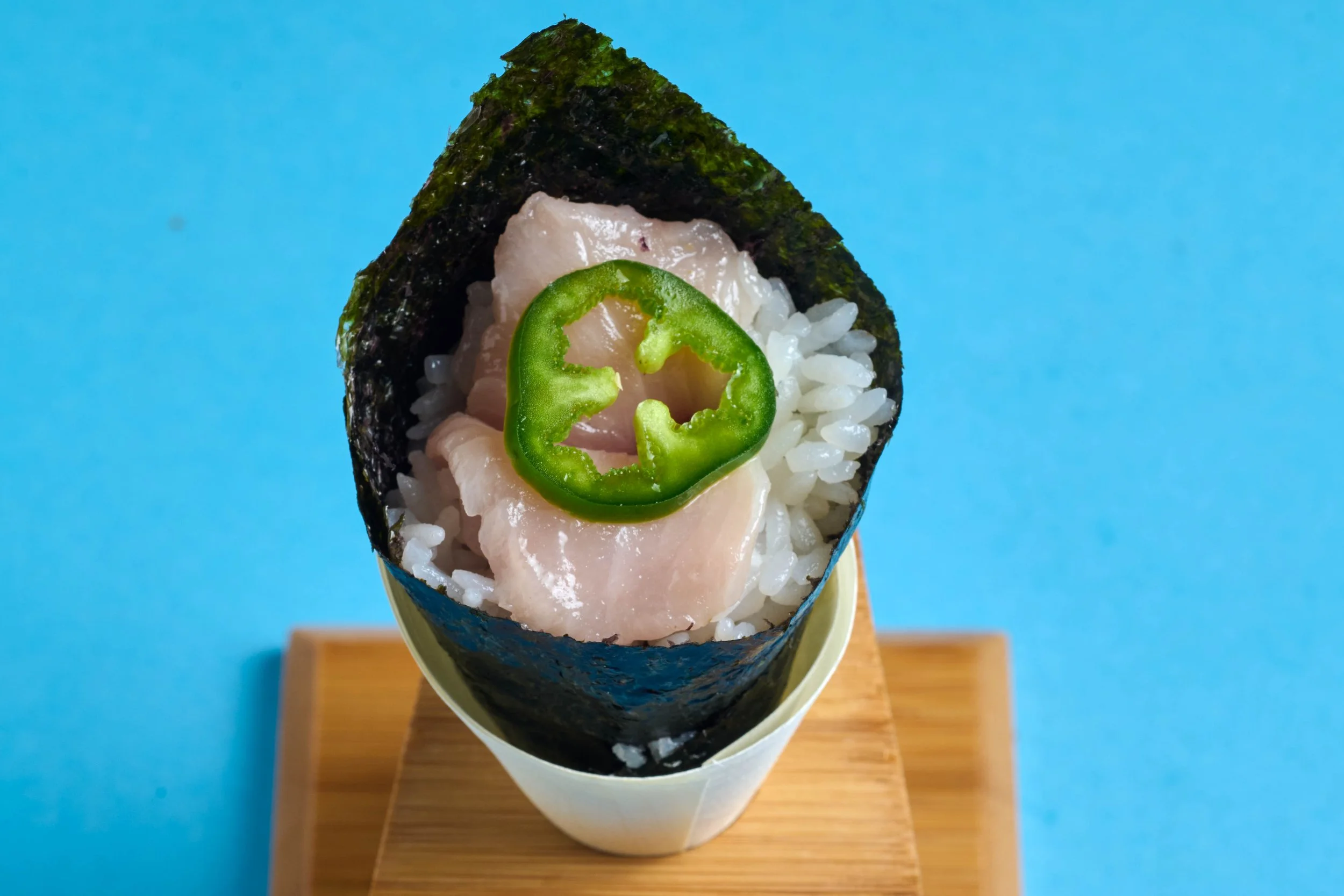 Yellowtail+jalepena+handroll+3.png