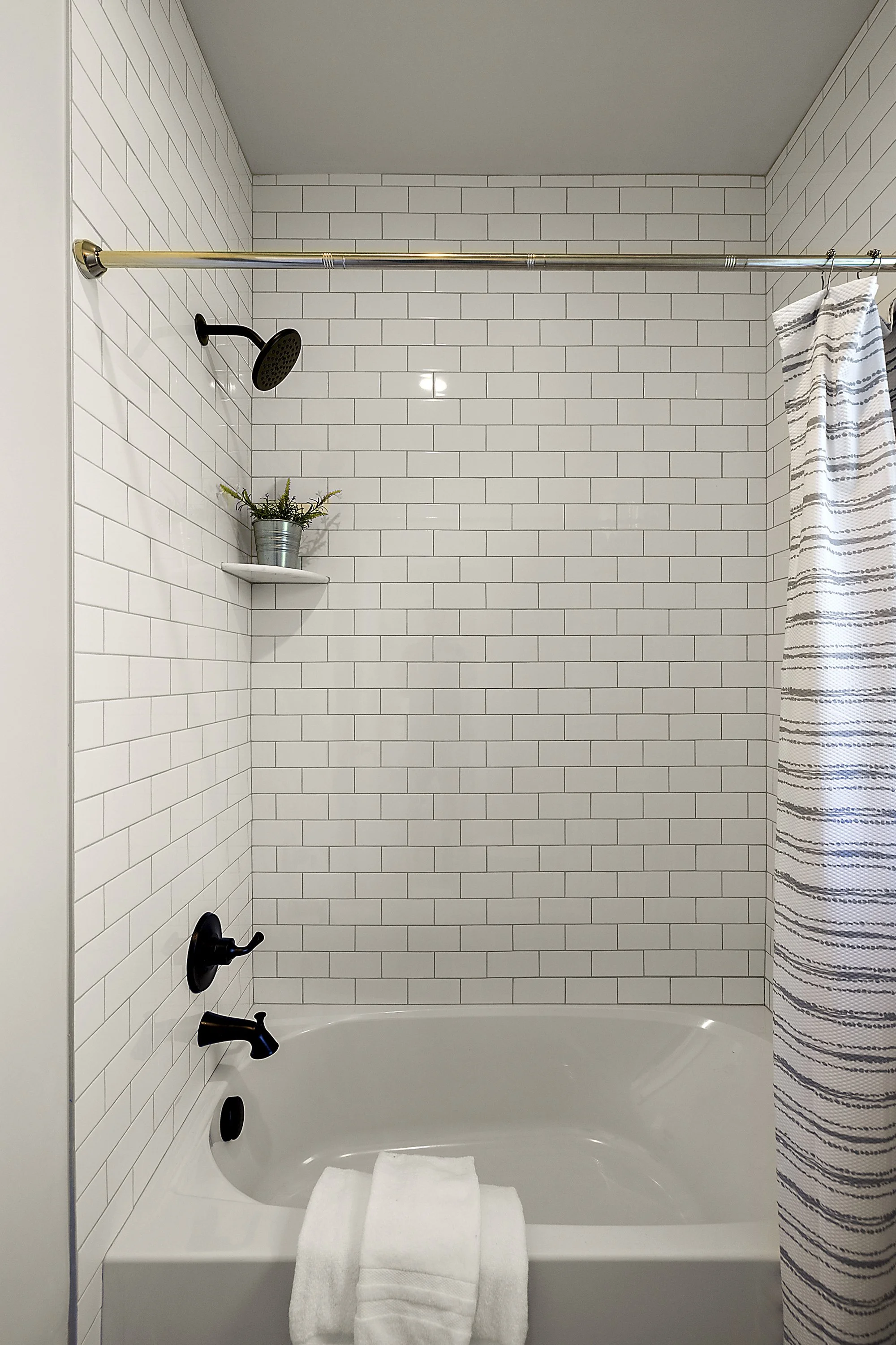 54946 Rose Terrace-46.jpg