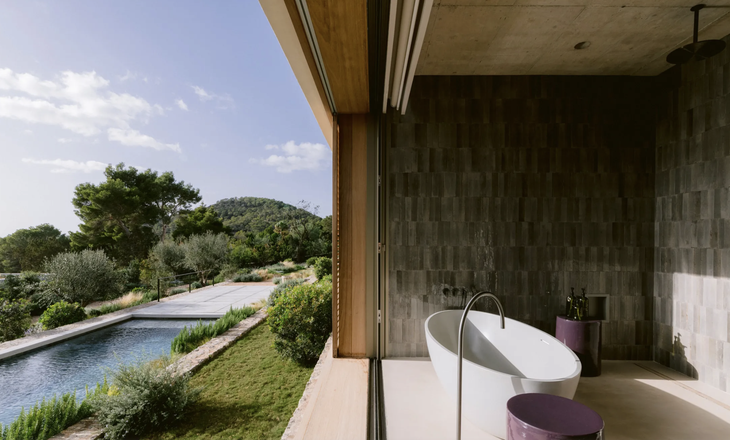 A Bold Architectural Retreat