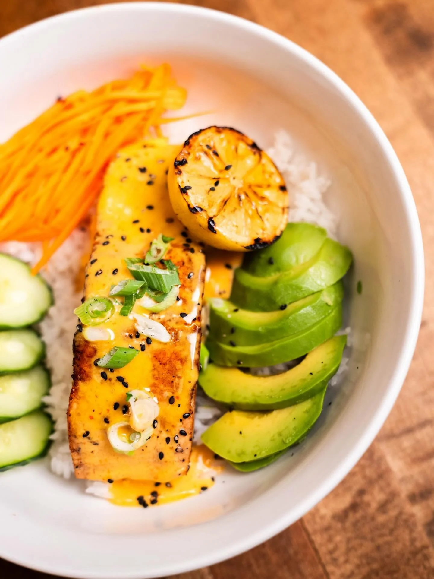 Need a little fuel for your day? Jonathan&rsquo;s Spicy Salmon Poke hits the spot just right. 

Plus: don&rsquo;t forget to take advantage of our express lunch every monday-friday from 11am-2pm!
