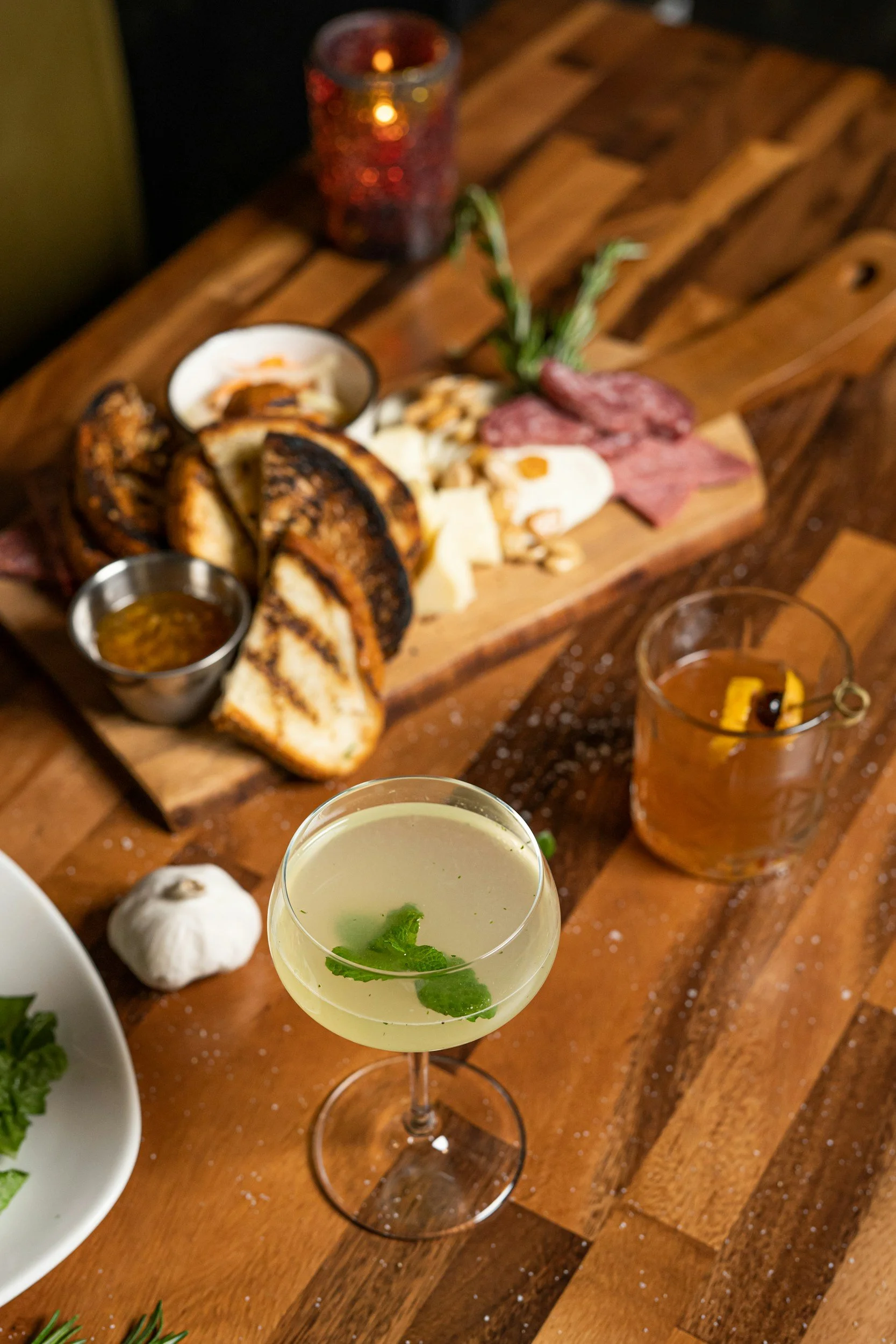 Thursday Date Night at Jonathan’s Lounge