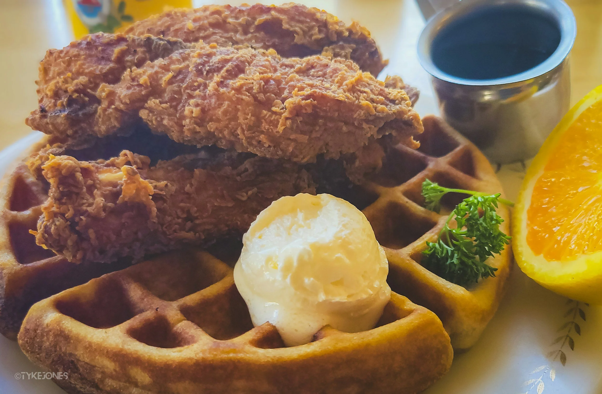 Weekend Brunch at Jonathan’s Lounge