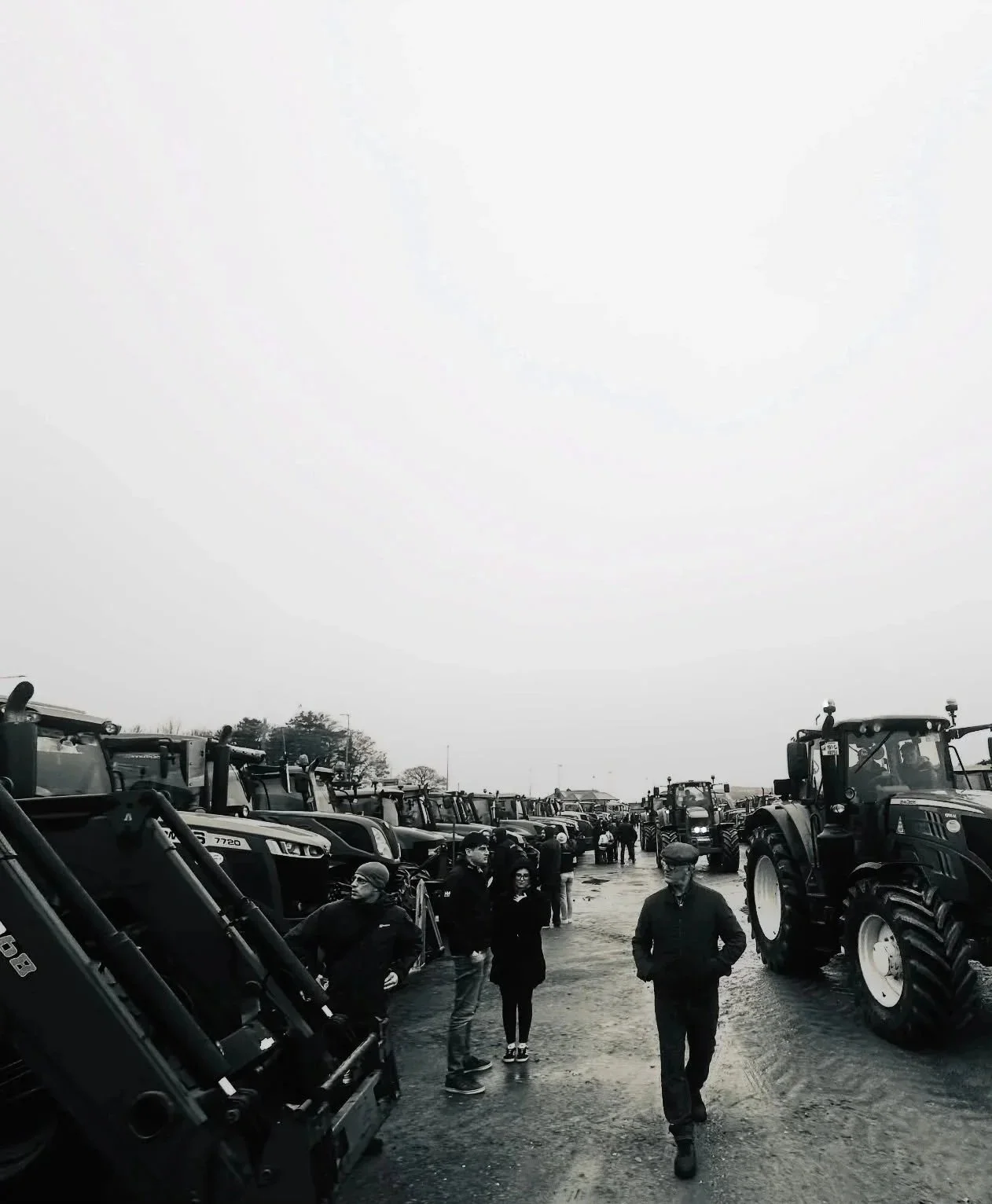 Community Support Shines at Skibbereen RFC Tractor, Truck &amp; Vehicle Run