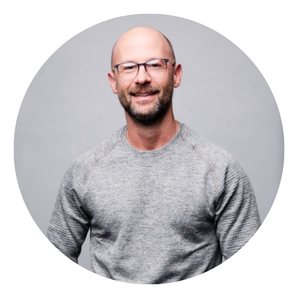 Headshot of Carma VP of Partnerships Derek Thompson