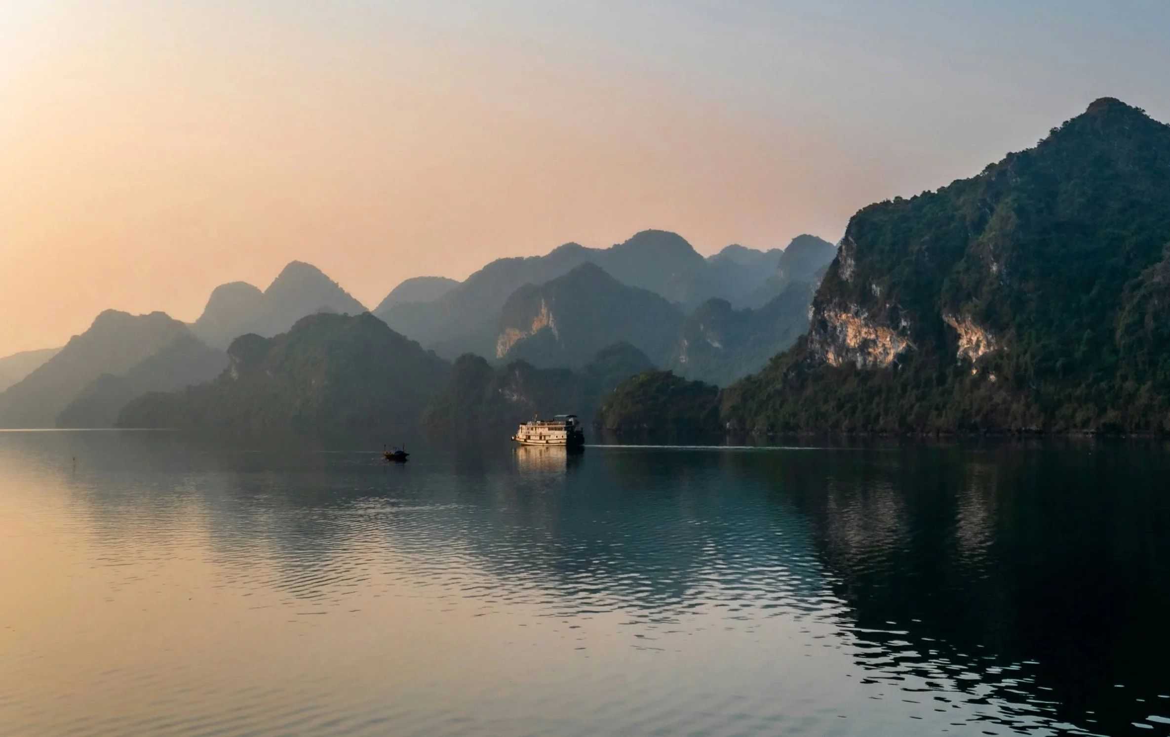 Cruise on the Li River in China