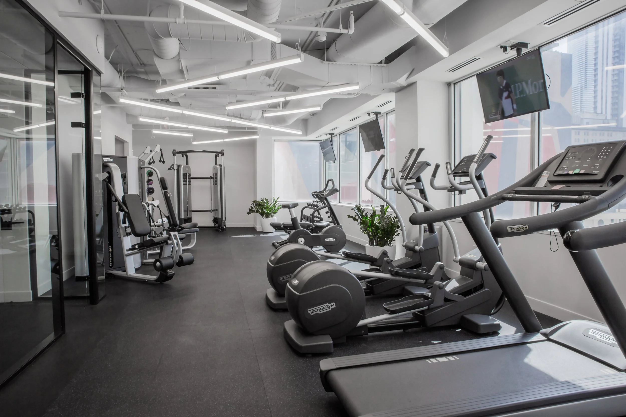 100Biscayne_Fitness-Center-40x26.6.jpg