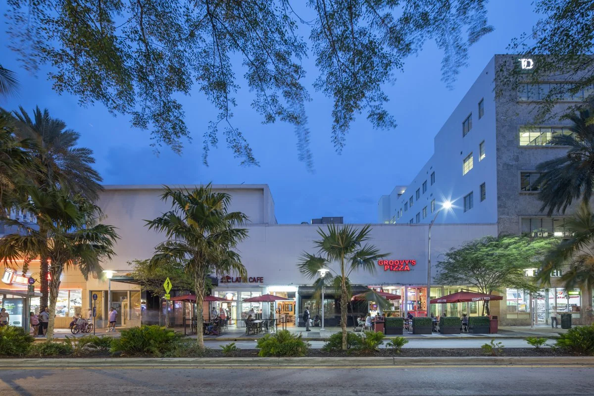 318 Lincoln Road