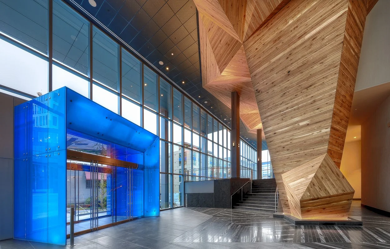 UrbanU_Photos_1250x800-72_1_June2016_LOBBY-a.jpg