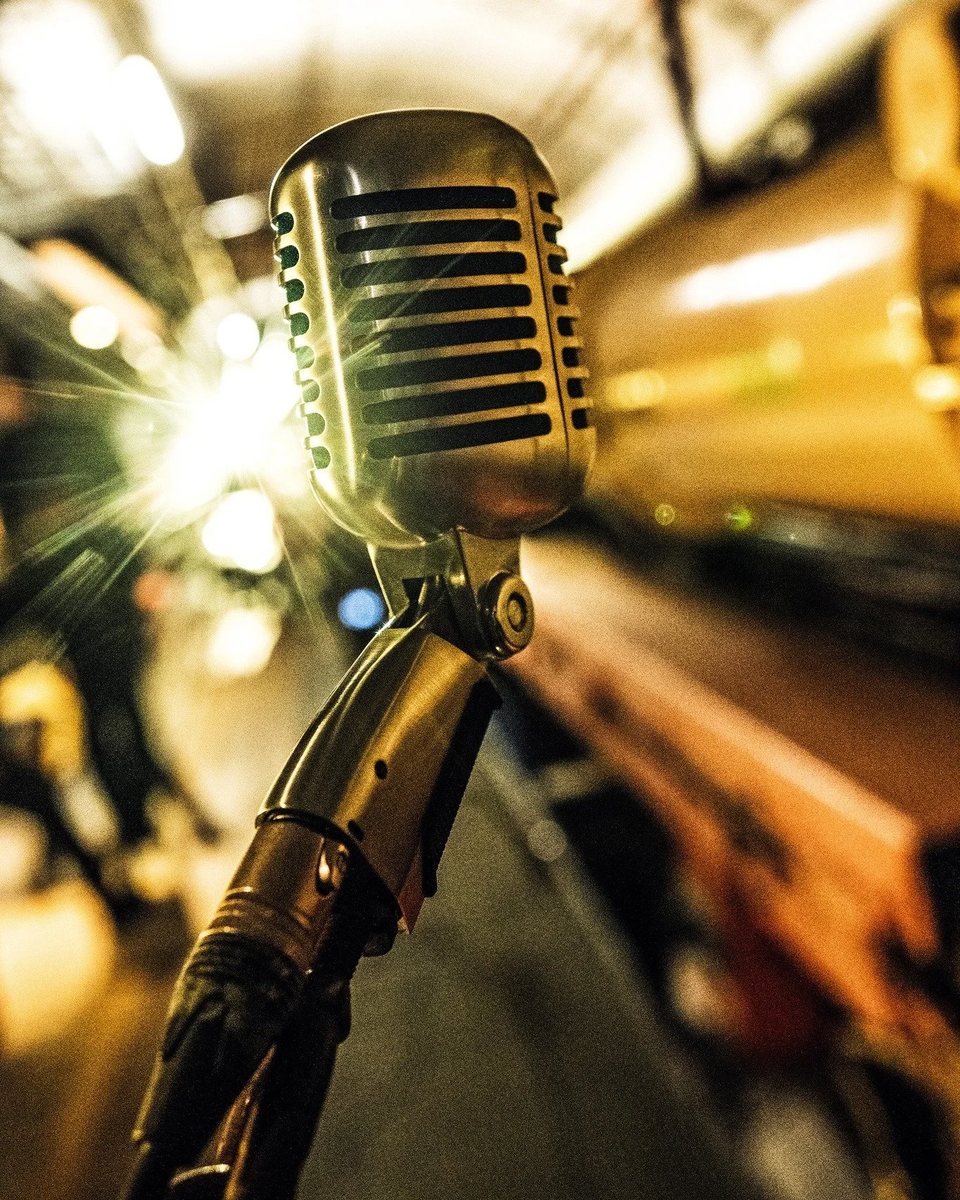 SOME MORE PICS... ein paar mehr Eindr&uuml;cke vom Videodreh gef&auml;llig? Franz hatte uns vor Ort im alten "Fluxkompensator"... &auml;&auml;&auml;hhhh Teilchenbeschleuniger nochmal sch&ouml;n in Szene gesetzt :) Danke f&uuml;r's Rumkommen