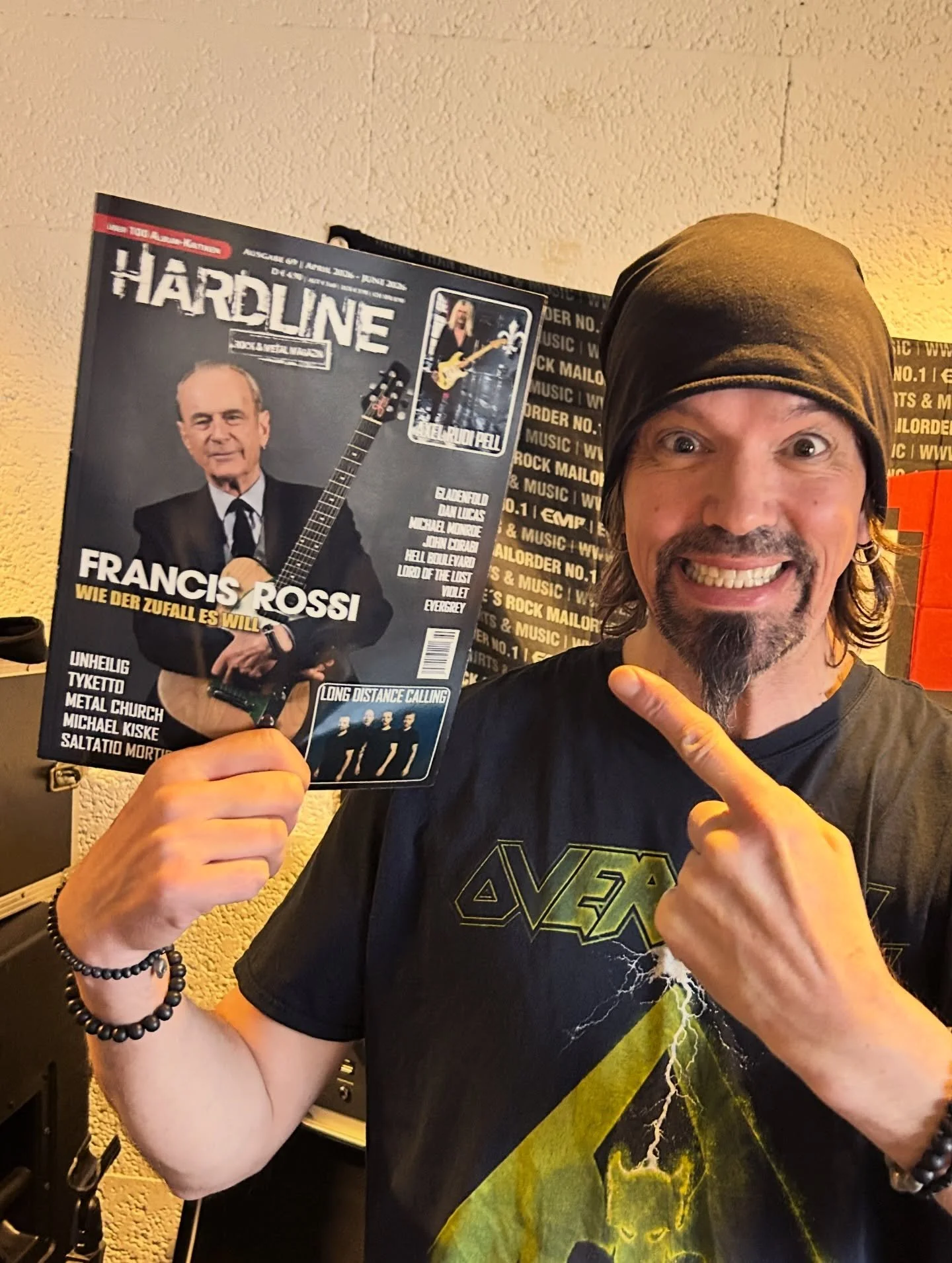 Verdammt starkes REVIEW im @hardline_magazin ! 8,5/10 Punkten, das macht uns m&auml;chtig Spa&szlig;! Danke an die Redaktion f&uuml;r diese erw&auml;rmende Plattenkritik ❤️

&bdquo;GODSNAKE haben mit &bdquo;Inhale The Noise&ldquo; ihre beiden wirklic