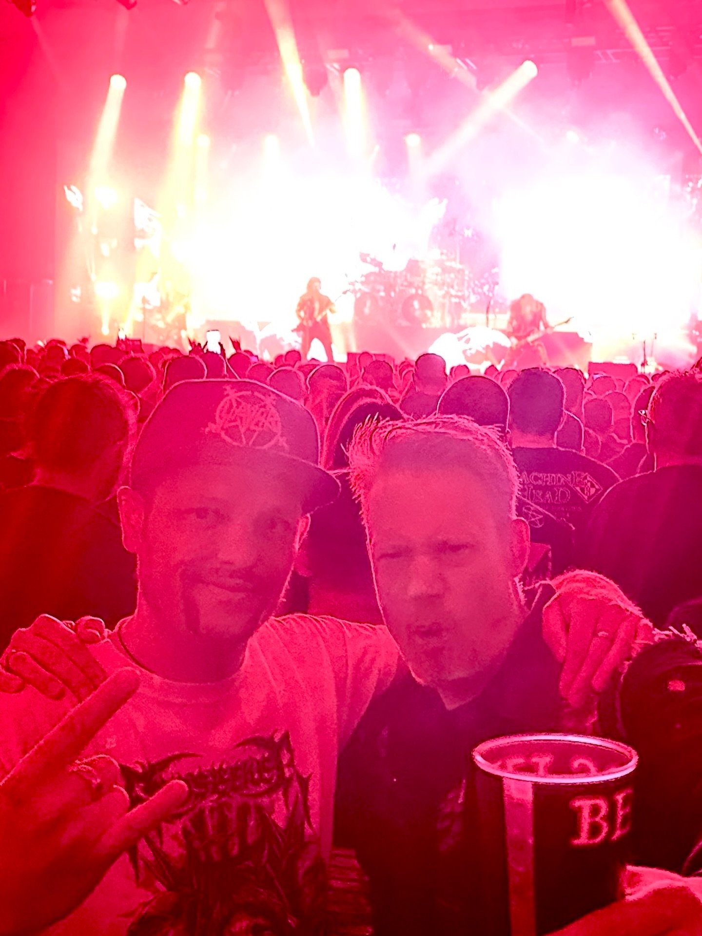 Stevo an Sid preparing for this weeks GODSNAKE release gig at @machine_head show at Hamburg yesterday evening 🔈🔥🔈 THAT WAS A BLAST!

#machinehead #machineheadfans #inselparkarena #godsnake #godsnakemetal