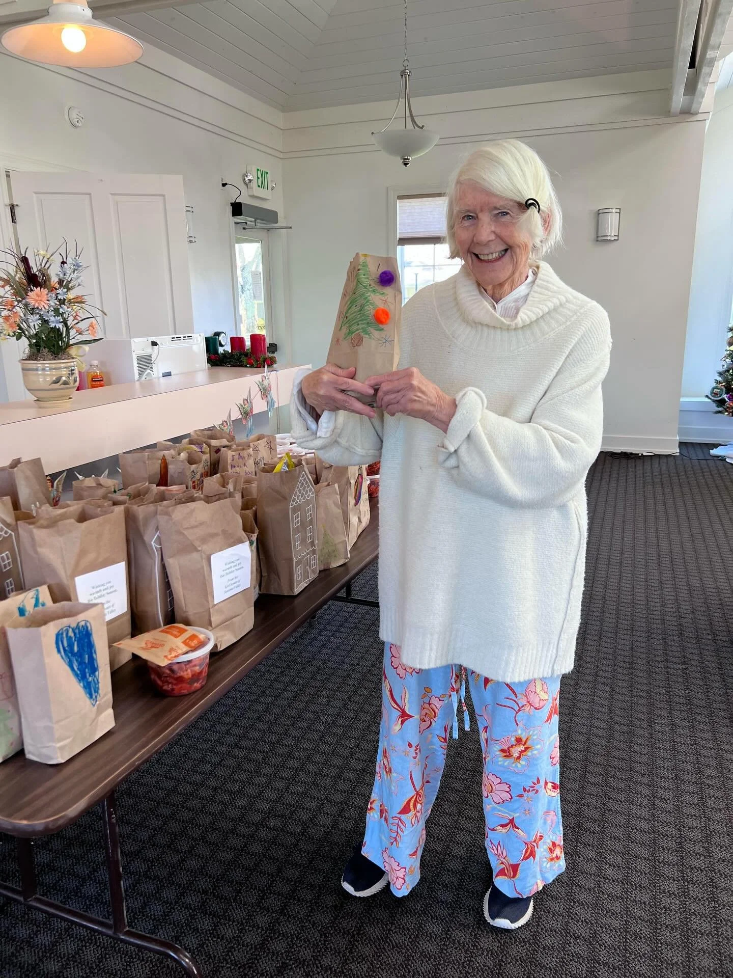 Thank you Sonoma Girl Scouts &amp; Darcy McNairy and Sonoma Charter School Art Students &amp; Amy Gallagher for secreting our snack bags for our seniors. Joanna wrote a thank you note sharing she has a card from the Girl Scouts &ldquo;I have a card o