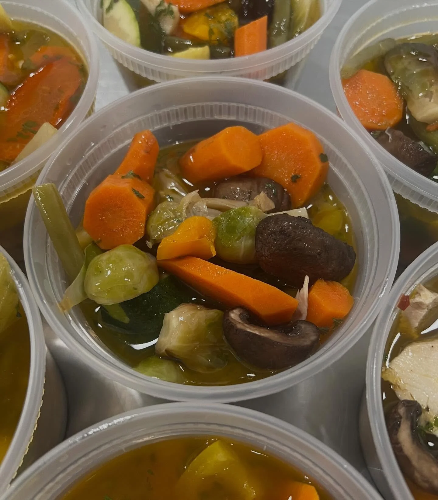 Roasted Chicken Vegetable Soup for our seniors this week!  Fresh vegetables, Aglio Olio and chicken b stock.  Cheers to healthy food for our seniors in Sonoma. @nopaycafe @farmtopantry @sheanadavis @svchc_sonoma @fishsonoma @laluzcenter @supervisorre