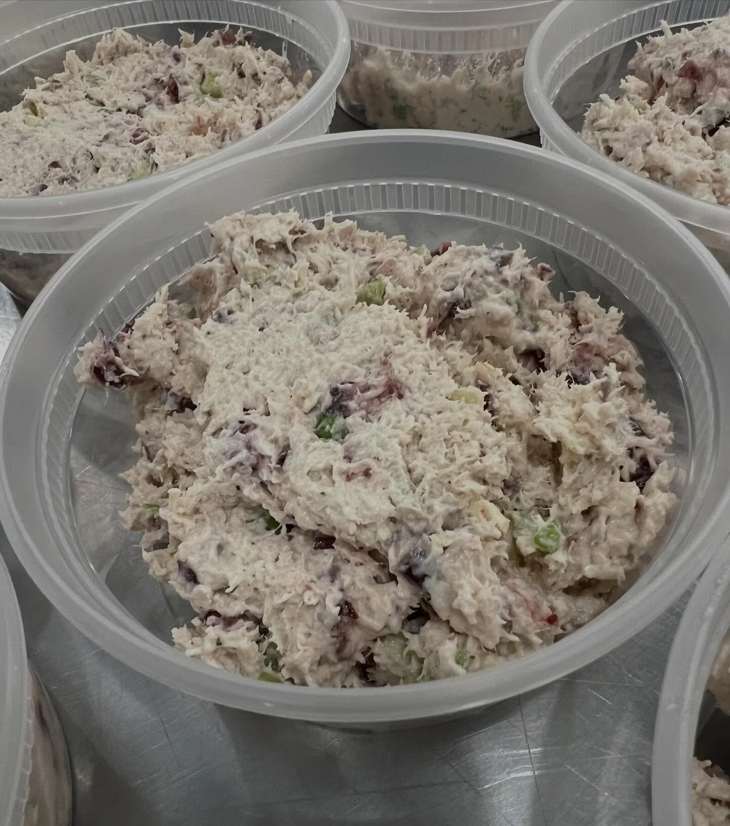 Roasted Chicken Cranberry Salad for our seniors to enjoy!  @sheanadavis @farmtopantry @nopaycafe @svchc_sonoma @laluzcenter @svchc_sonoma @fishsonoma @vintagehousesonoma
