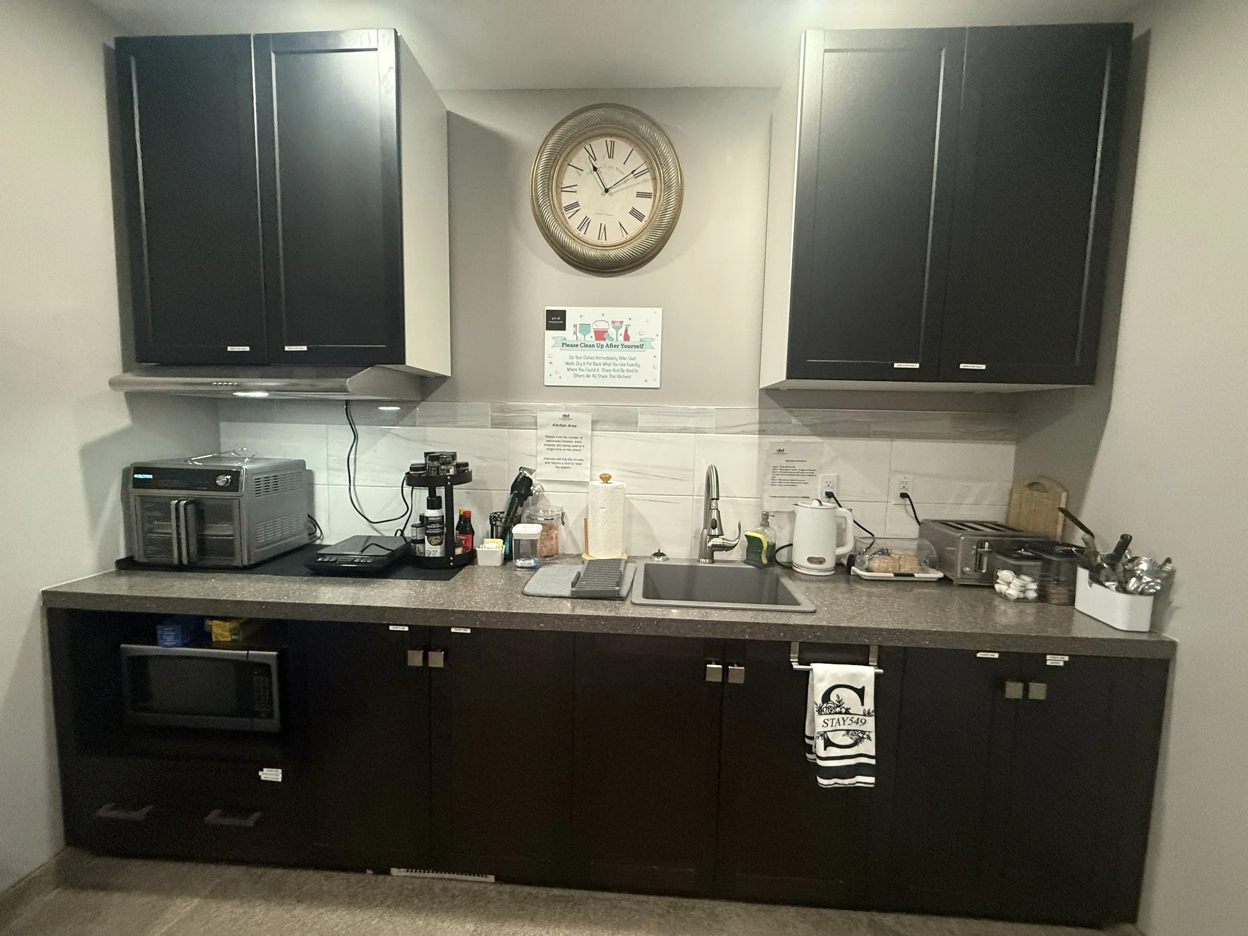 Shared kitchen for guests with everything needed for making meals.