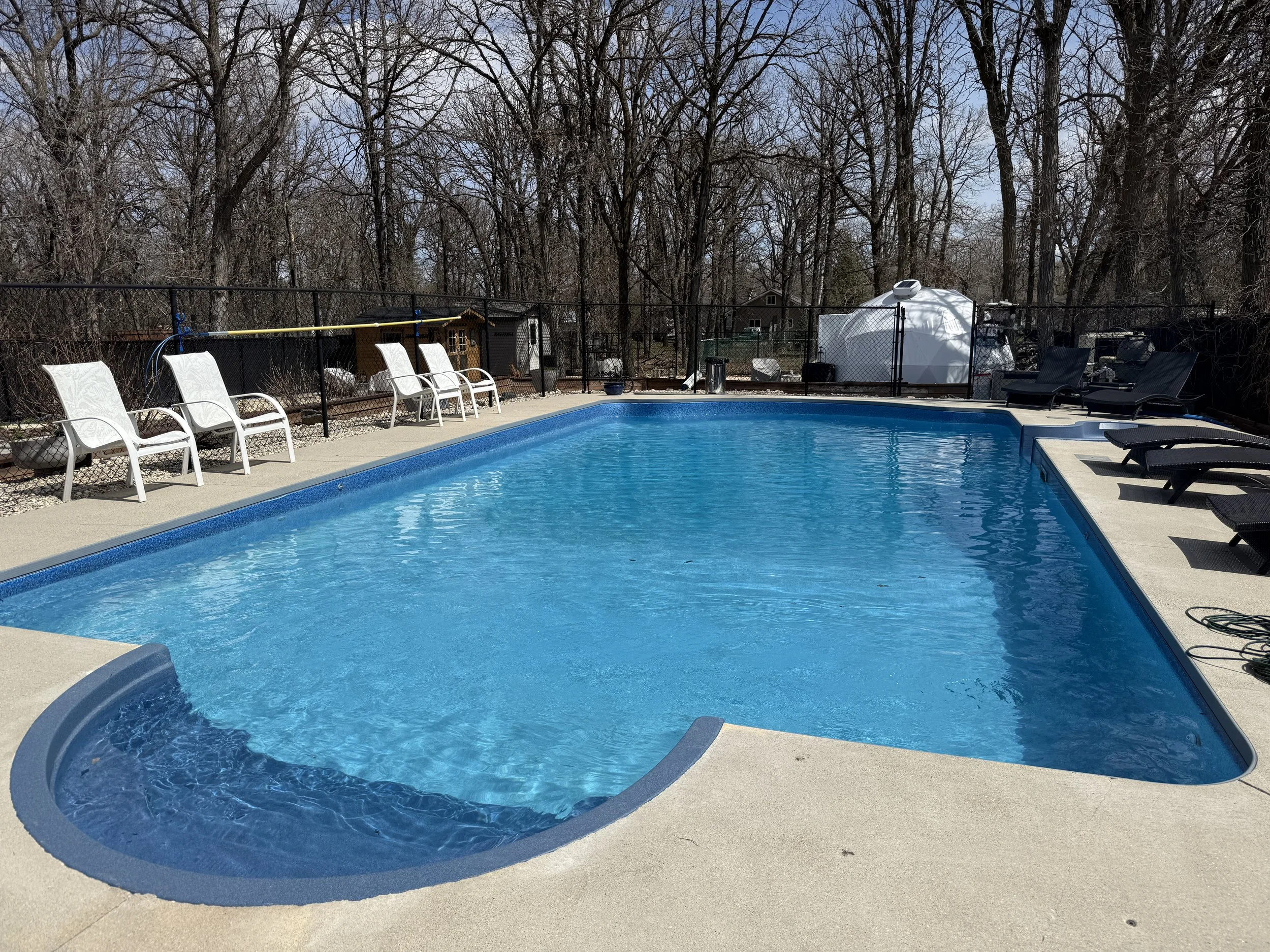 All rooms FREE pool access (Seasonal)