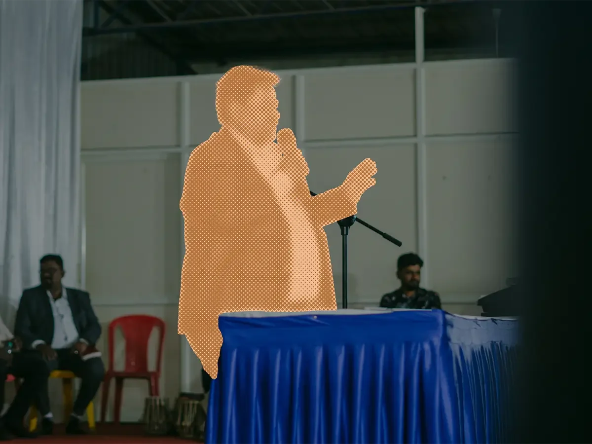 Pastor Thomas preaching