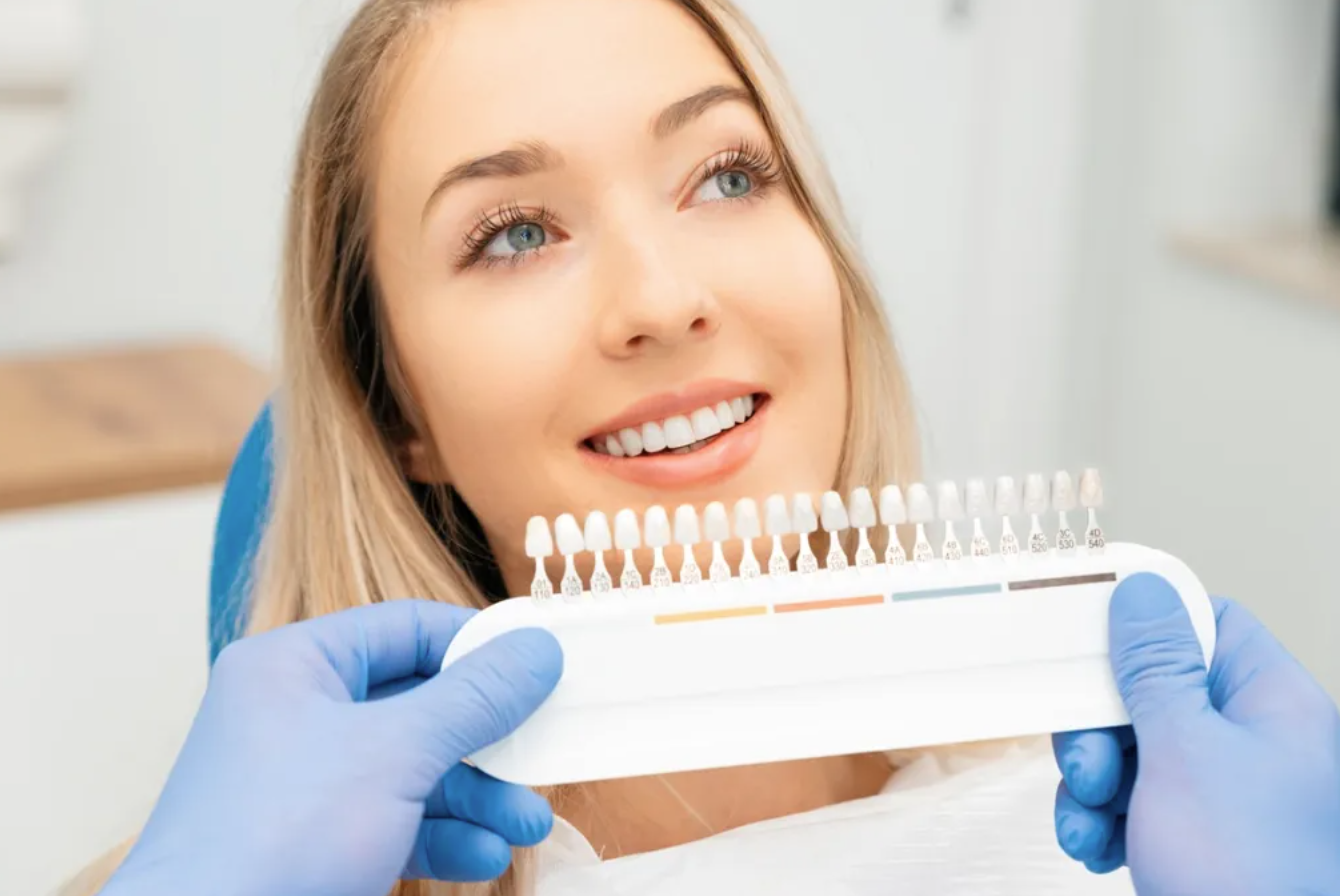 Should You Choose Composite or Porcelain Veneers?