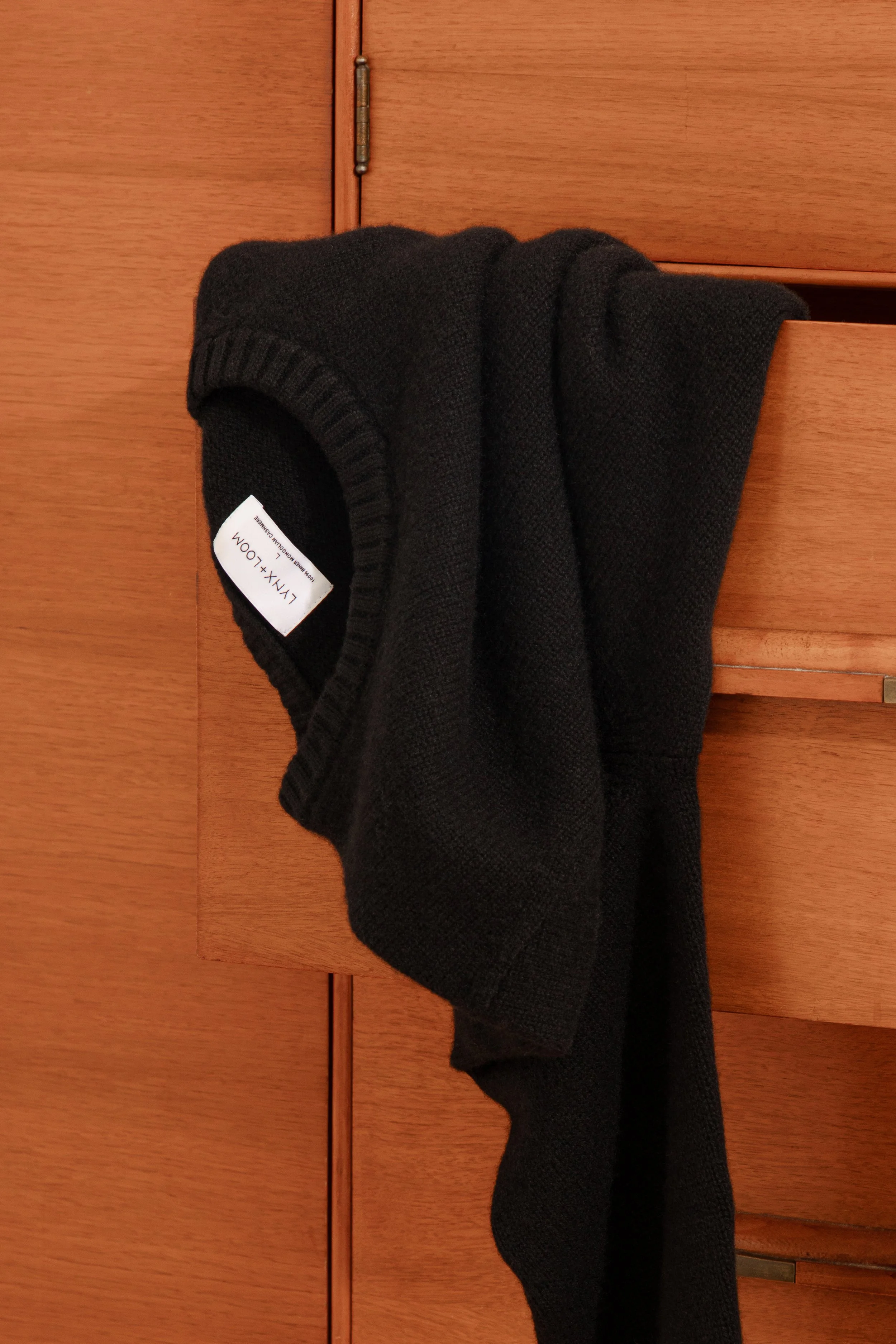 Sable Sweater in Noir
