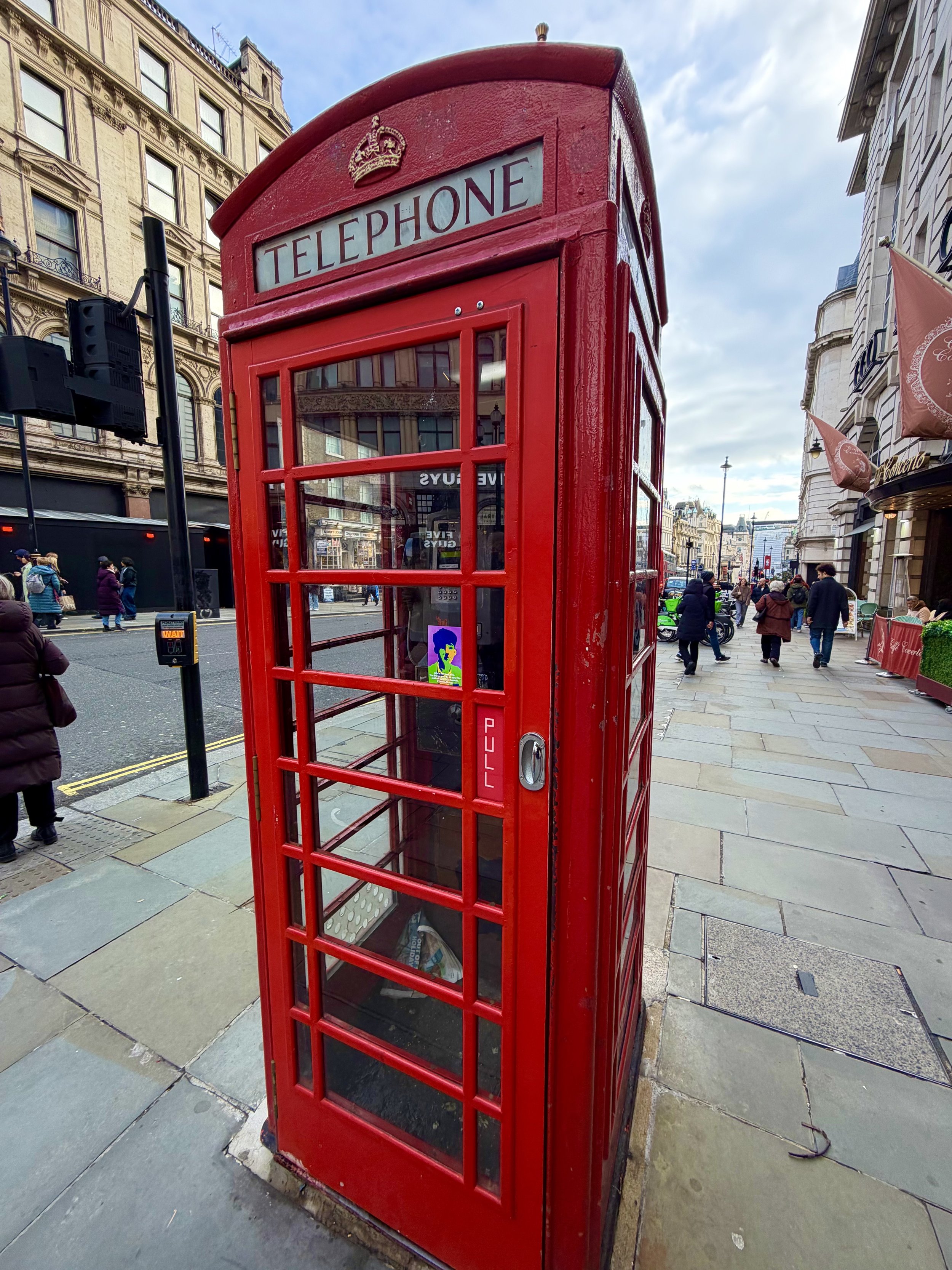 London, England (CLICK PHOTO)