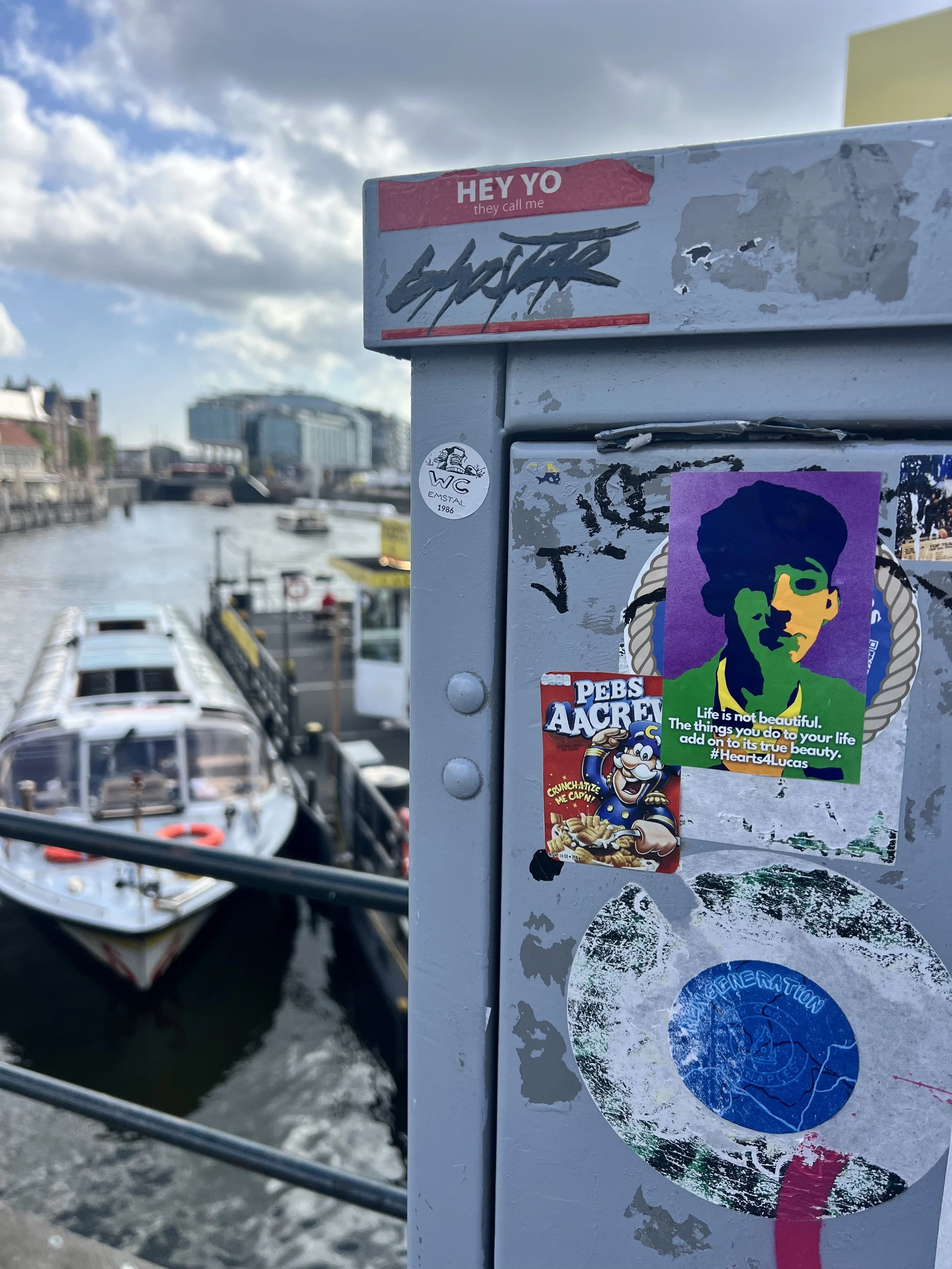 Amsterdam (CLICK PHOTO)