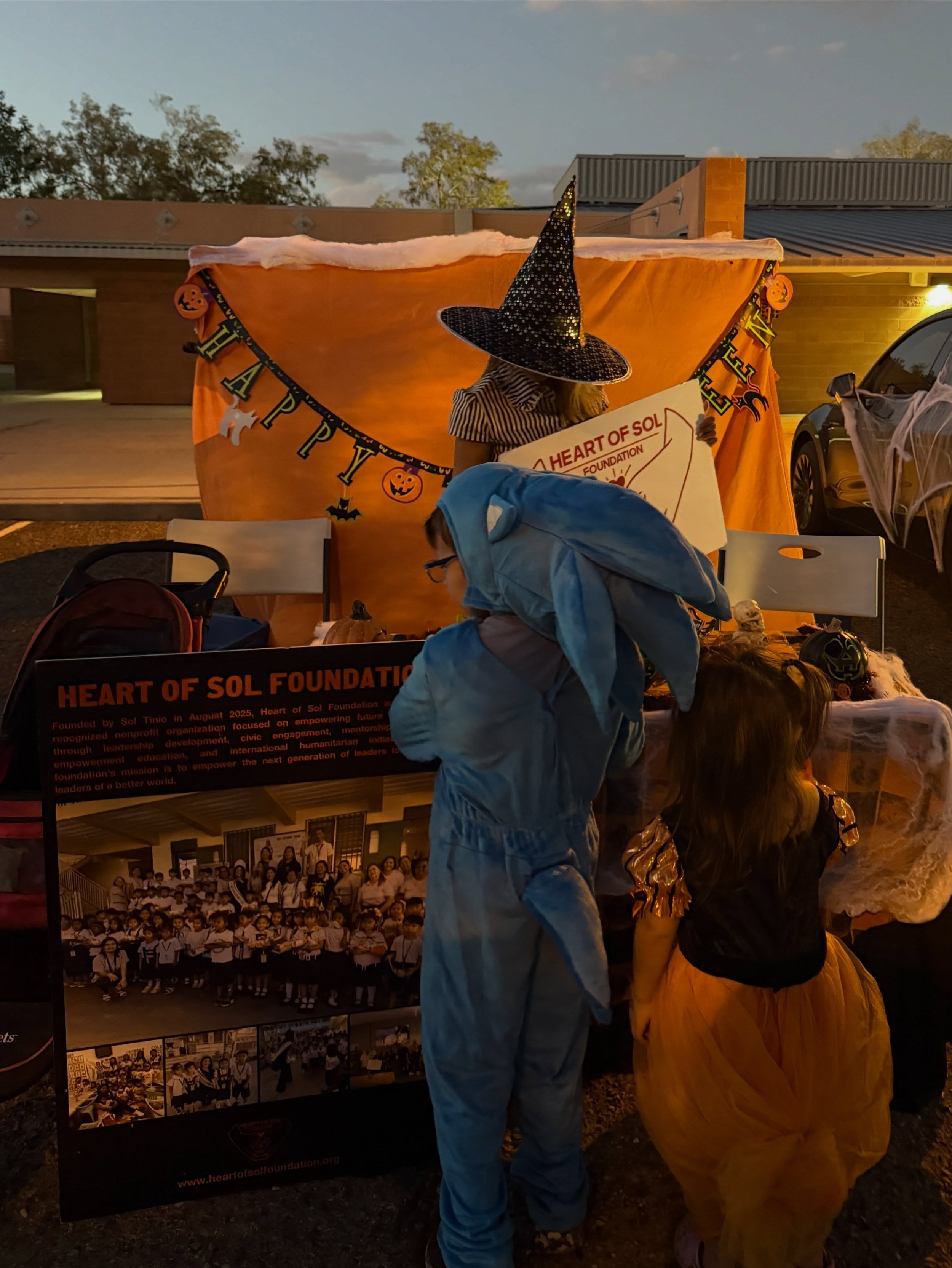 Thank you to @sizzleacademy for inviting Heart of Sol Foundation to be part of your Trunk or Treat event! We are so honored you thought of us to invite and participate. We had a blast setting up the Halloween decor and handing candies to the kids.

I