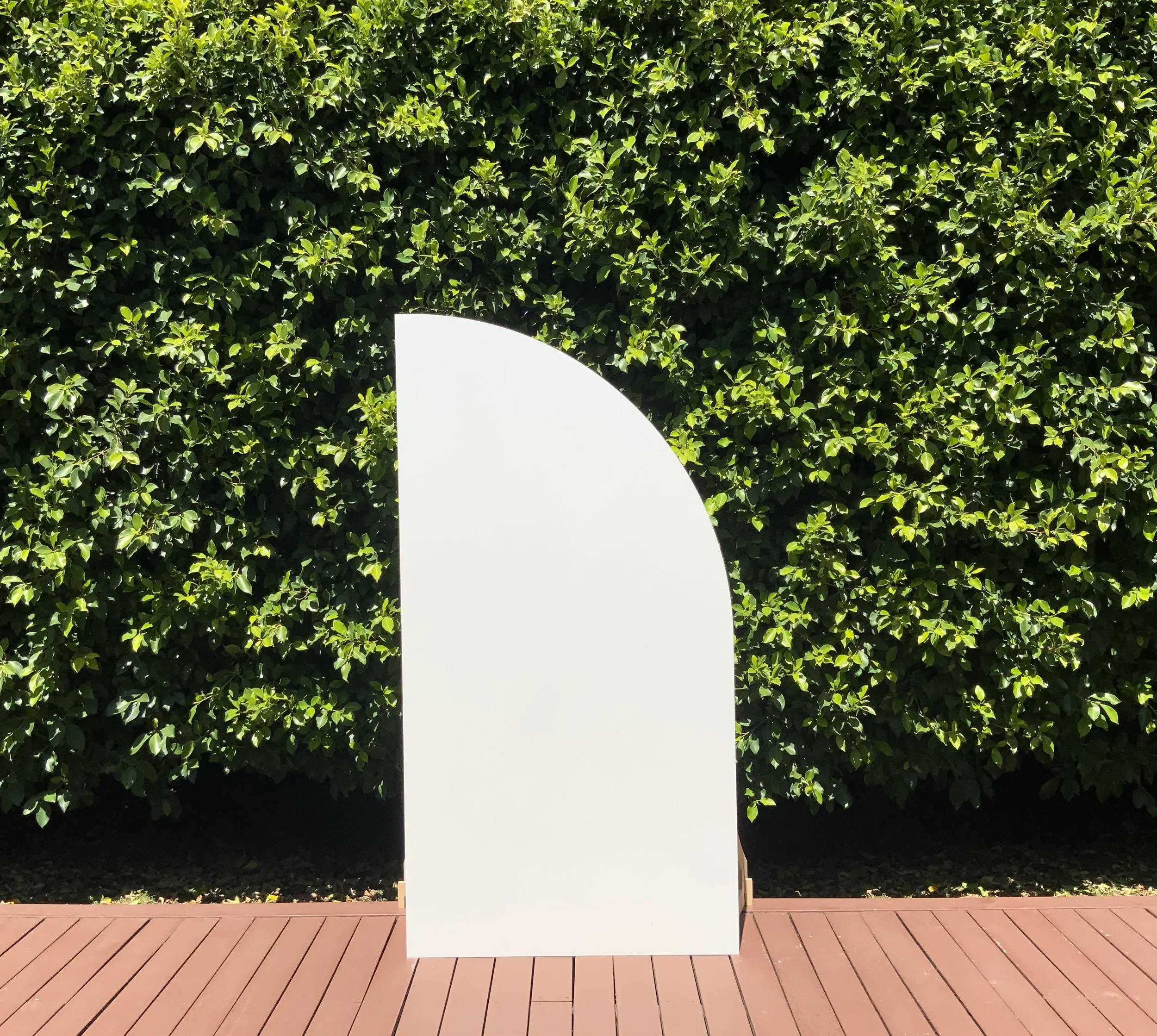 Sail Backdrop White - Right