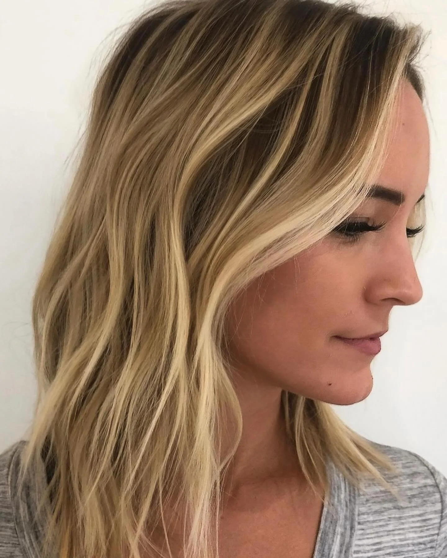 Always hand painted #balayage #hairstylist #hairideas #balayagehighlights #balayageartists