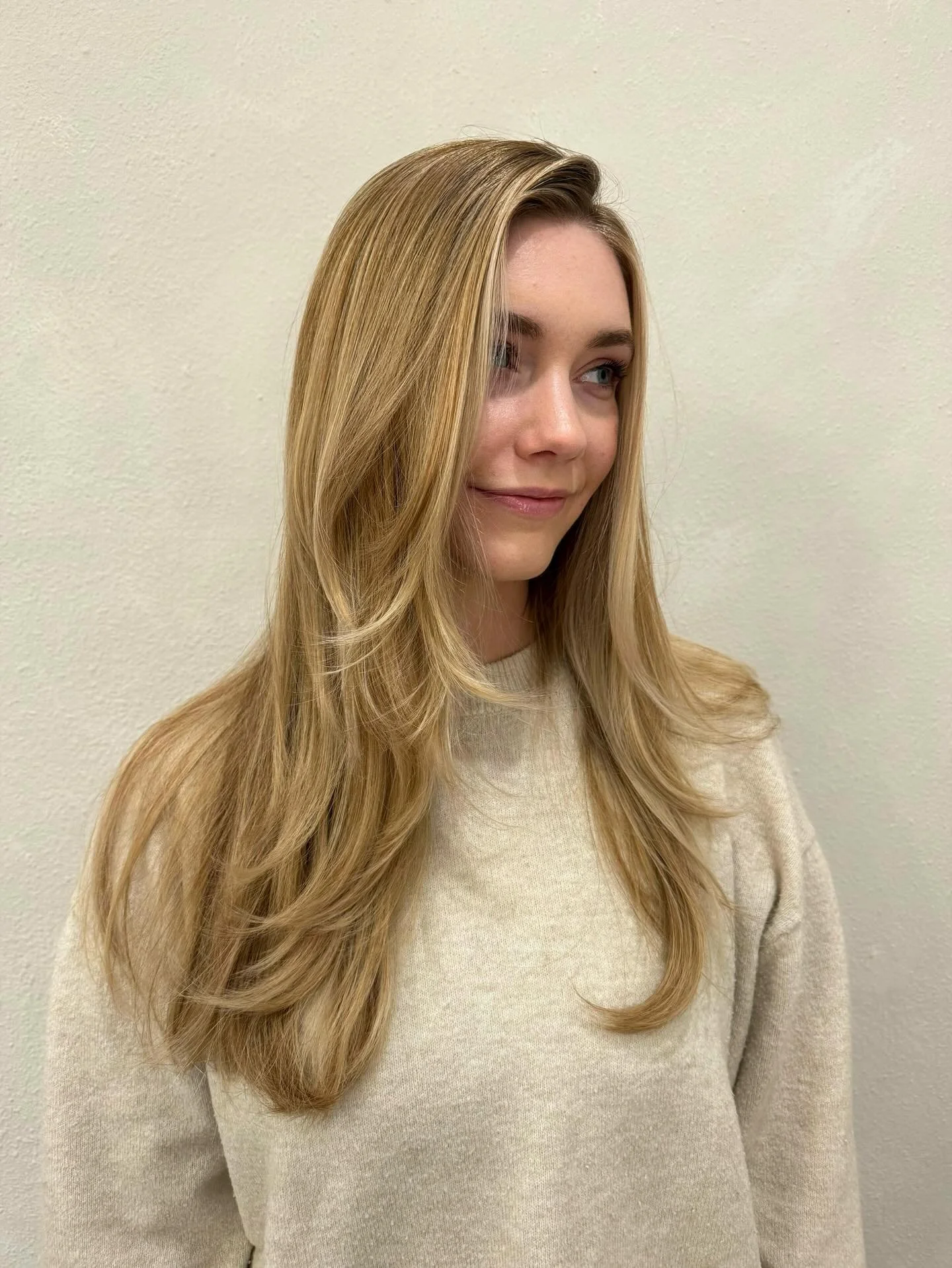 Soft layers for movement and volume and golden balayage by @amy.salas.hair only at @salaspikestudio ✨