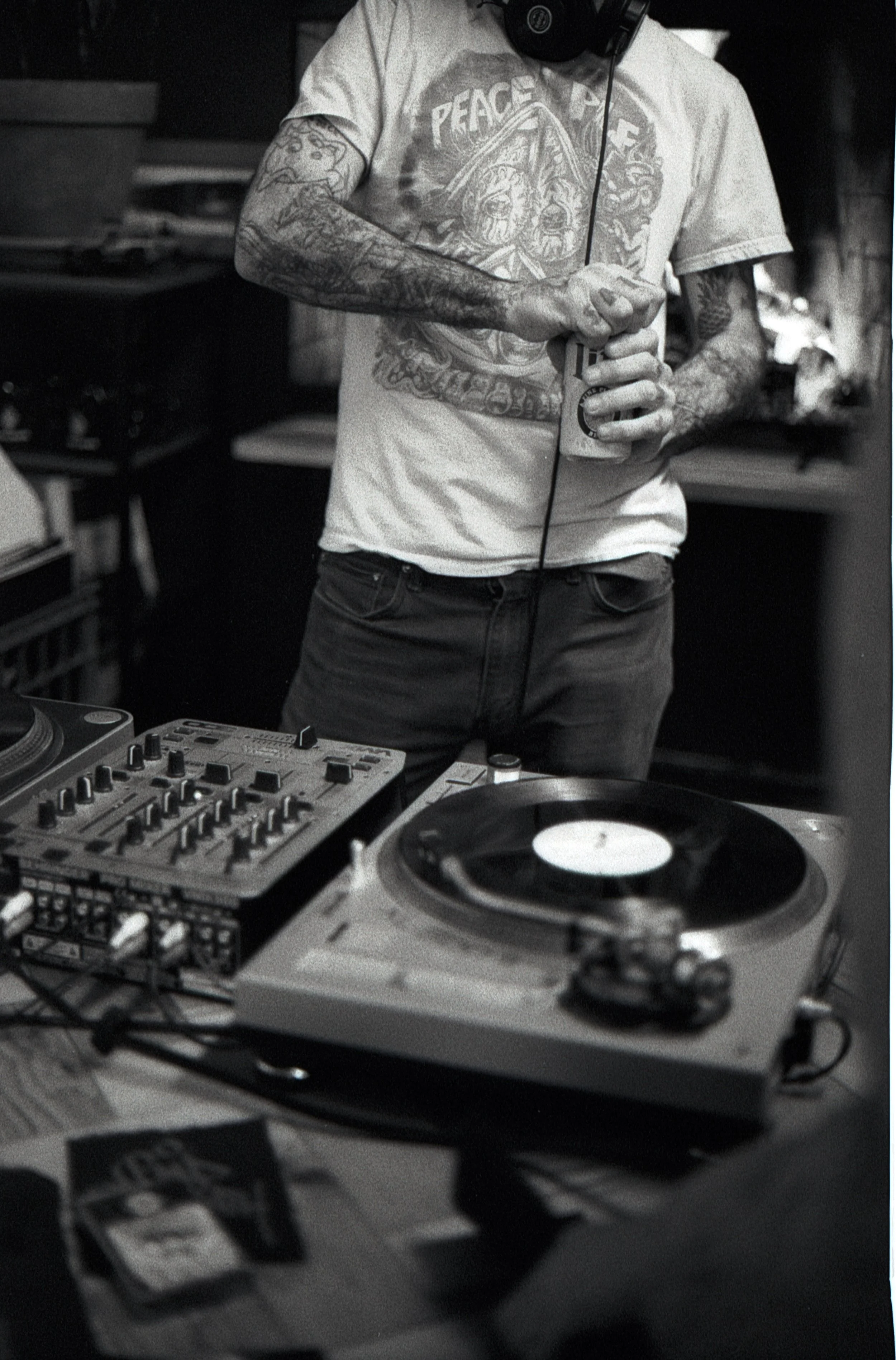 developing experiment with caffenol, incredible result to be honest, if I can keep reproducing this result then caffenol might become my go-to developer from now on