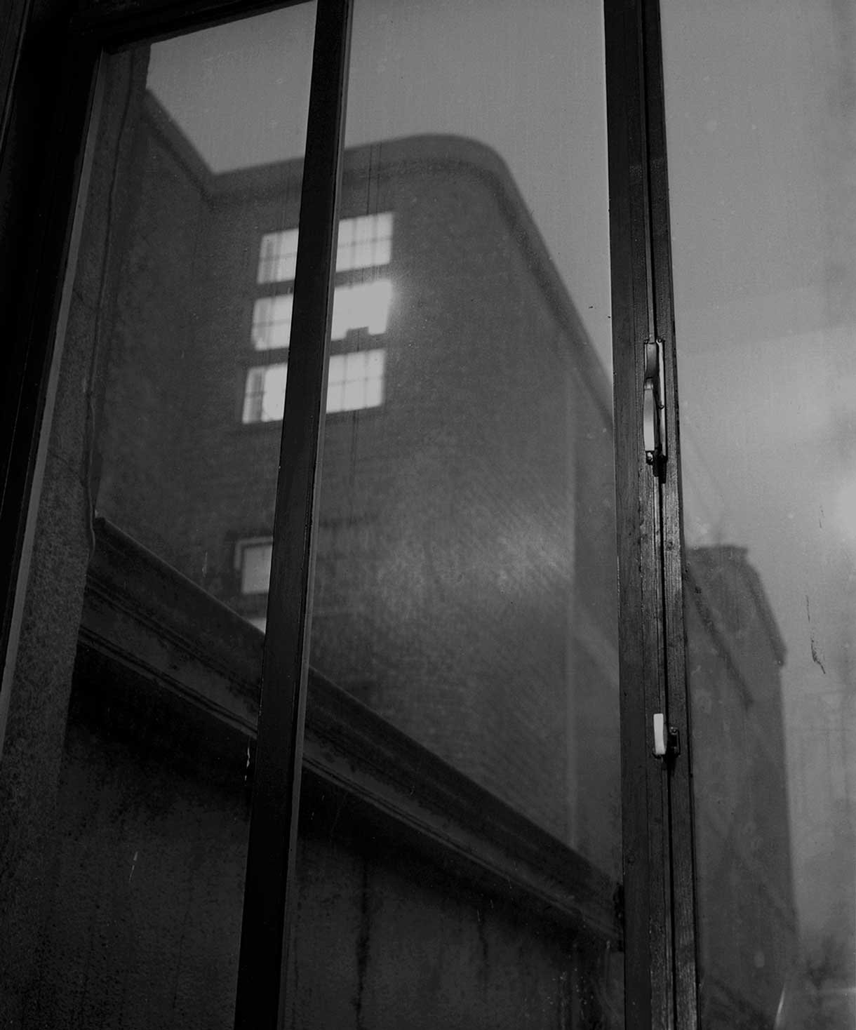 AWOISKA VAN DER MOLEN