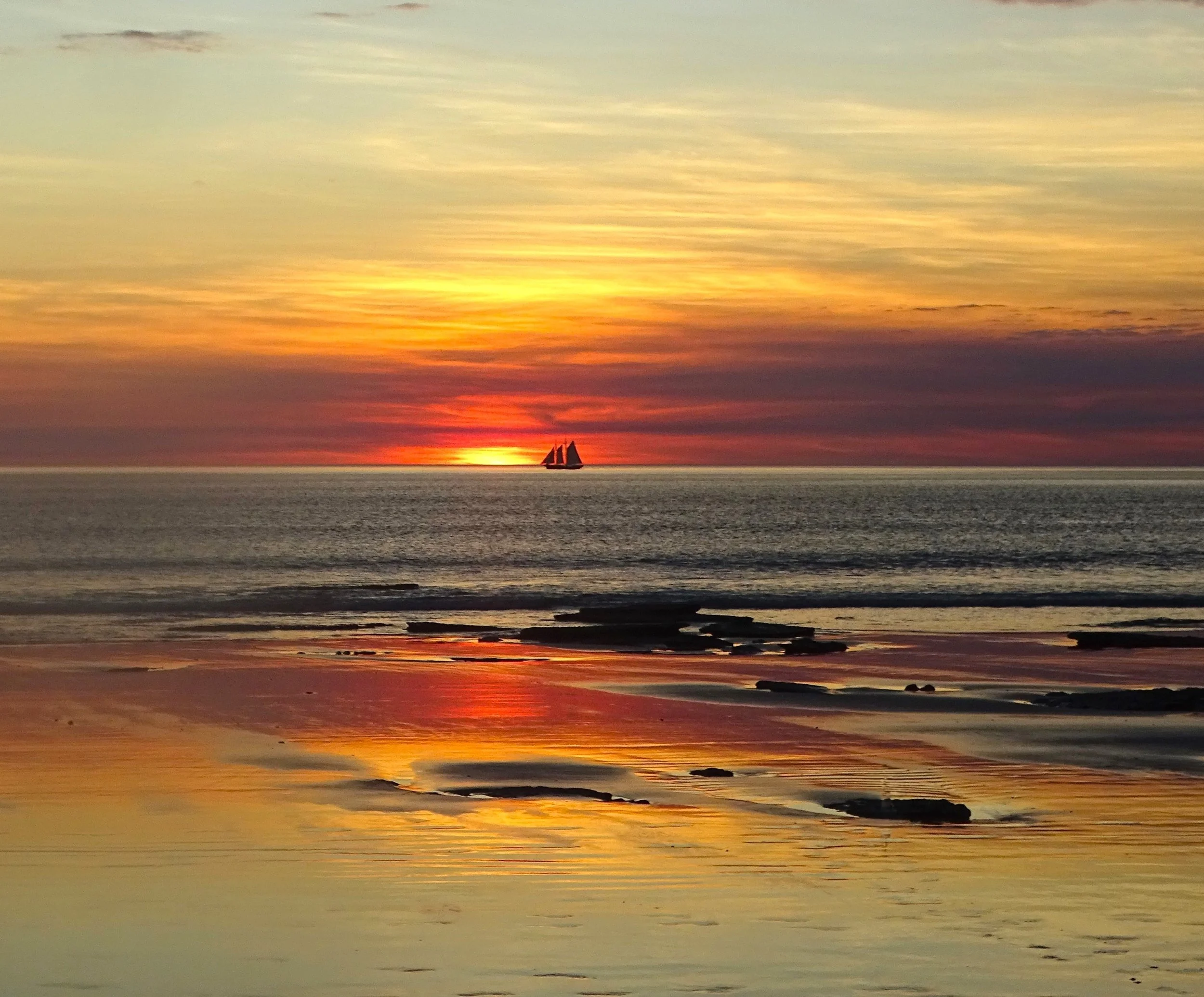 Derek Fowler, Last light cable beach Broome, 2024, photograph.