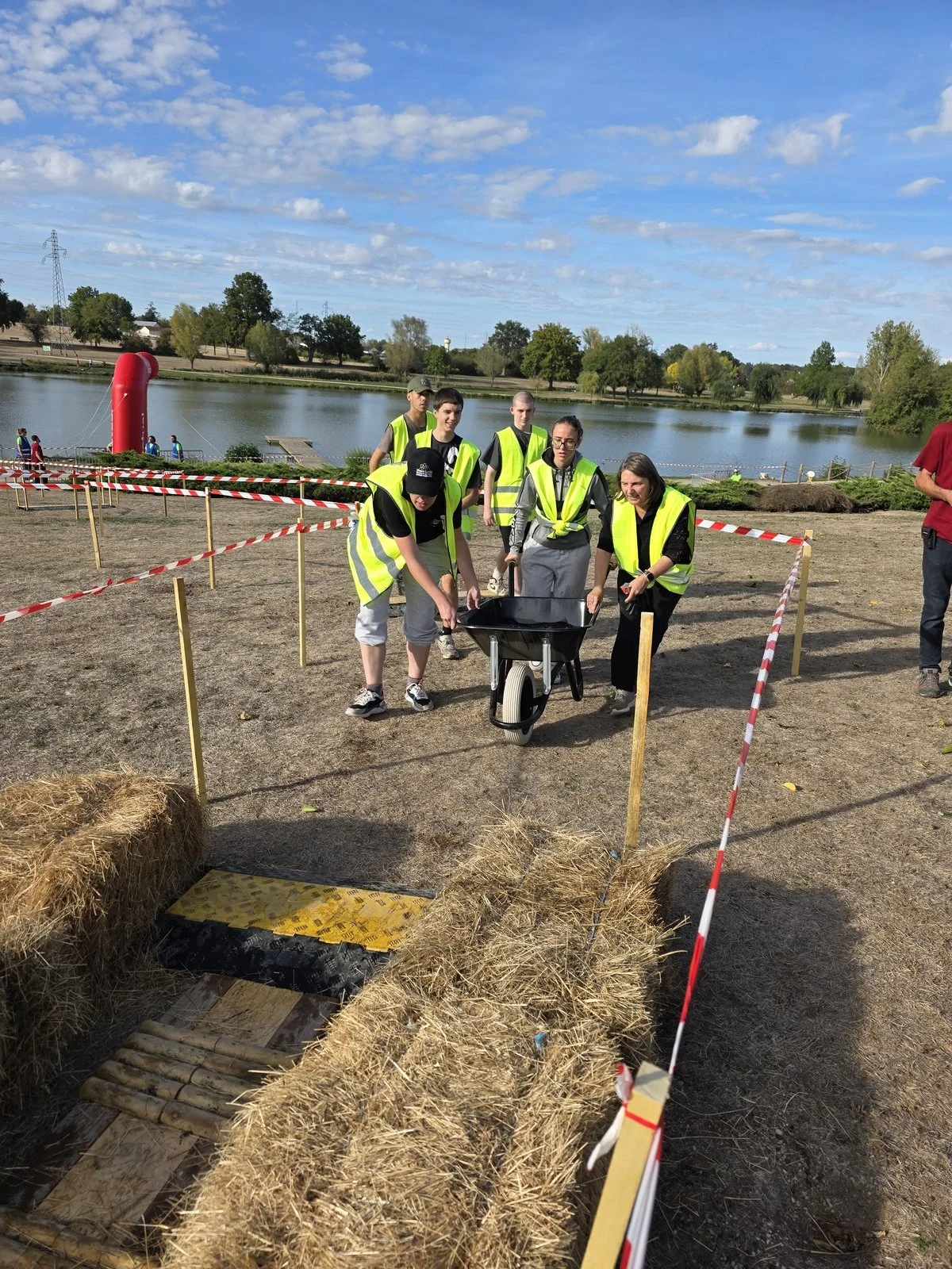batinvictus-yzeure-2026-epreuve-brouette-sur-la-paille.jpg