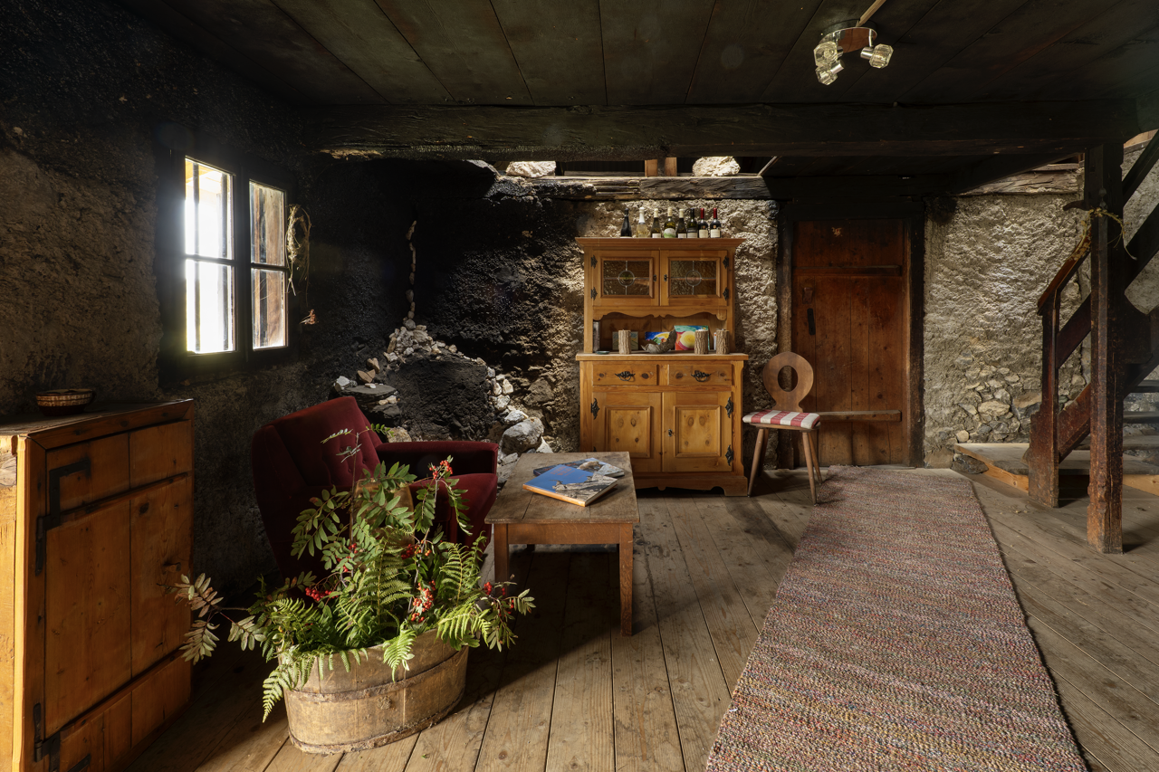 Alm__copyright_alexgretter_0014-1 Large.png